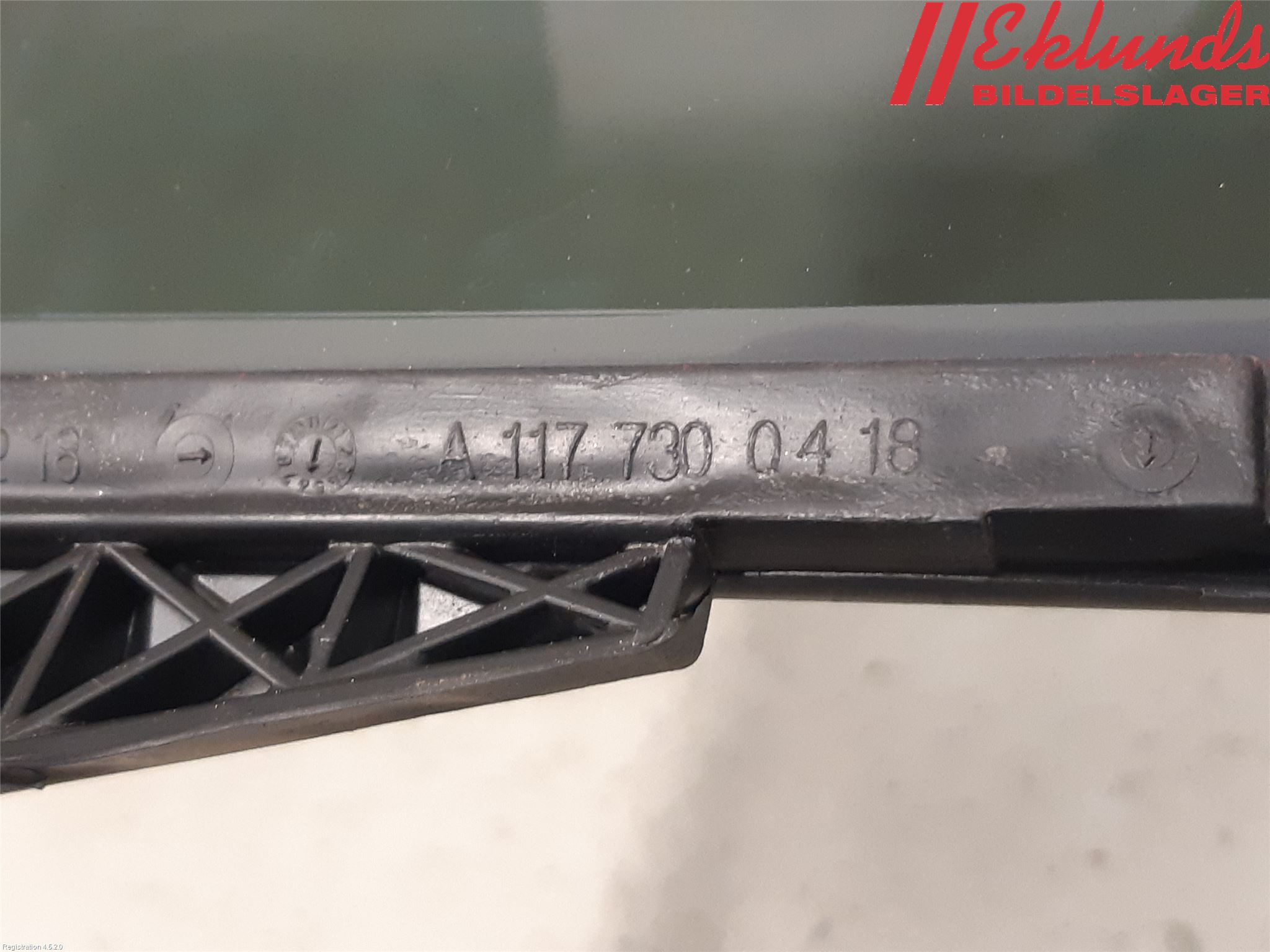 Mercedes-Benz MB CLA-KLASS (C117/X117) 13-19 Dörruta Bak Lilla Hö
