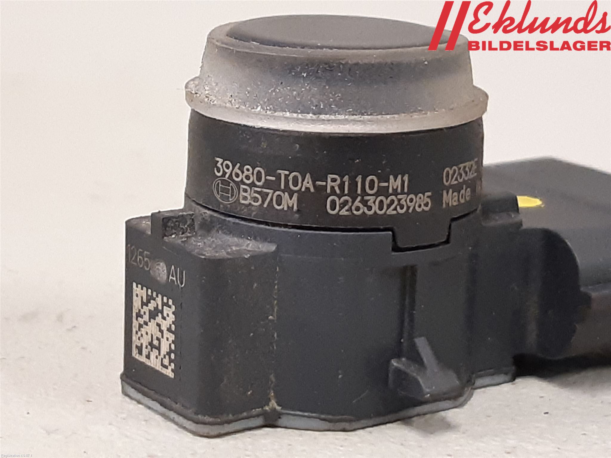 Honda CR-V 13-18 Parkeringshjälp Frontsensor
