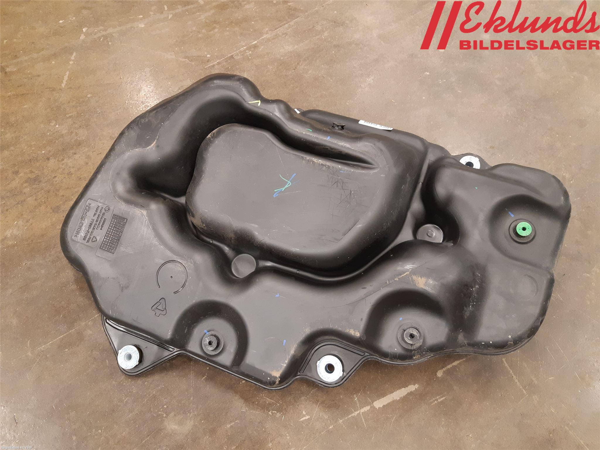 Toyota C-HR 16-23 Bränsletank