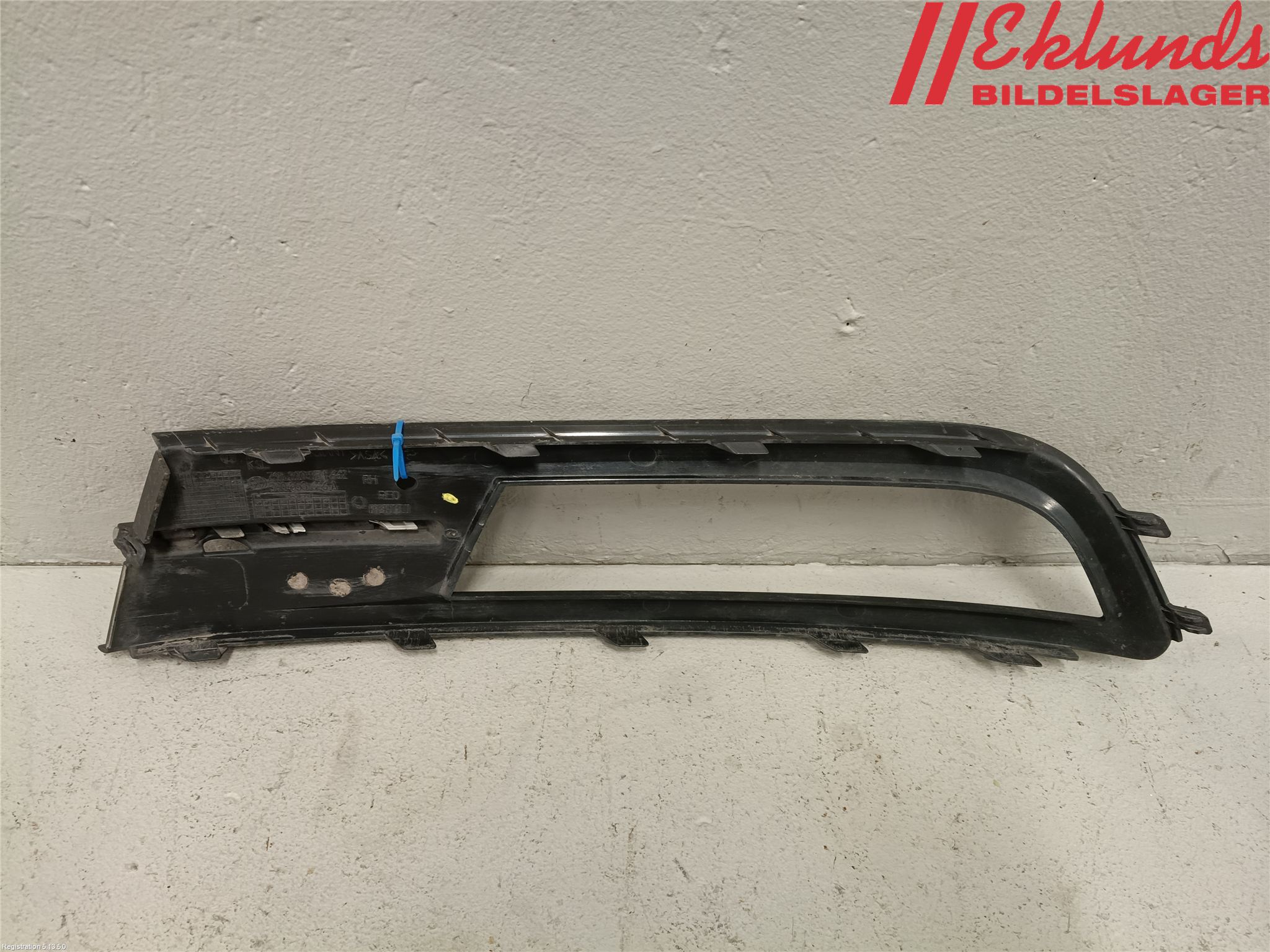 Volkswagen VW PASSAT 15-19 Dimljussarg Fram