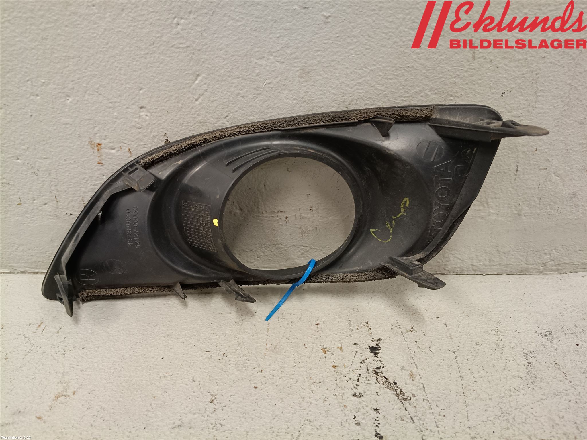 Toyota AVENSIS 07-08 Dimljussarg Fram