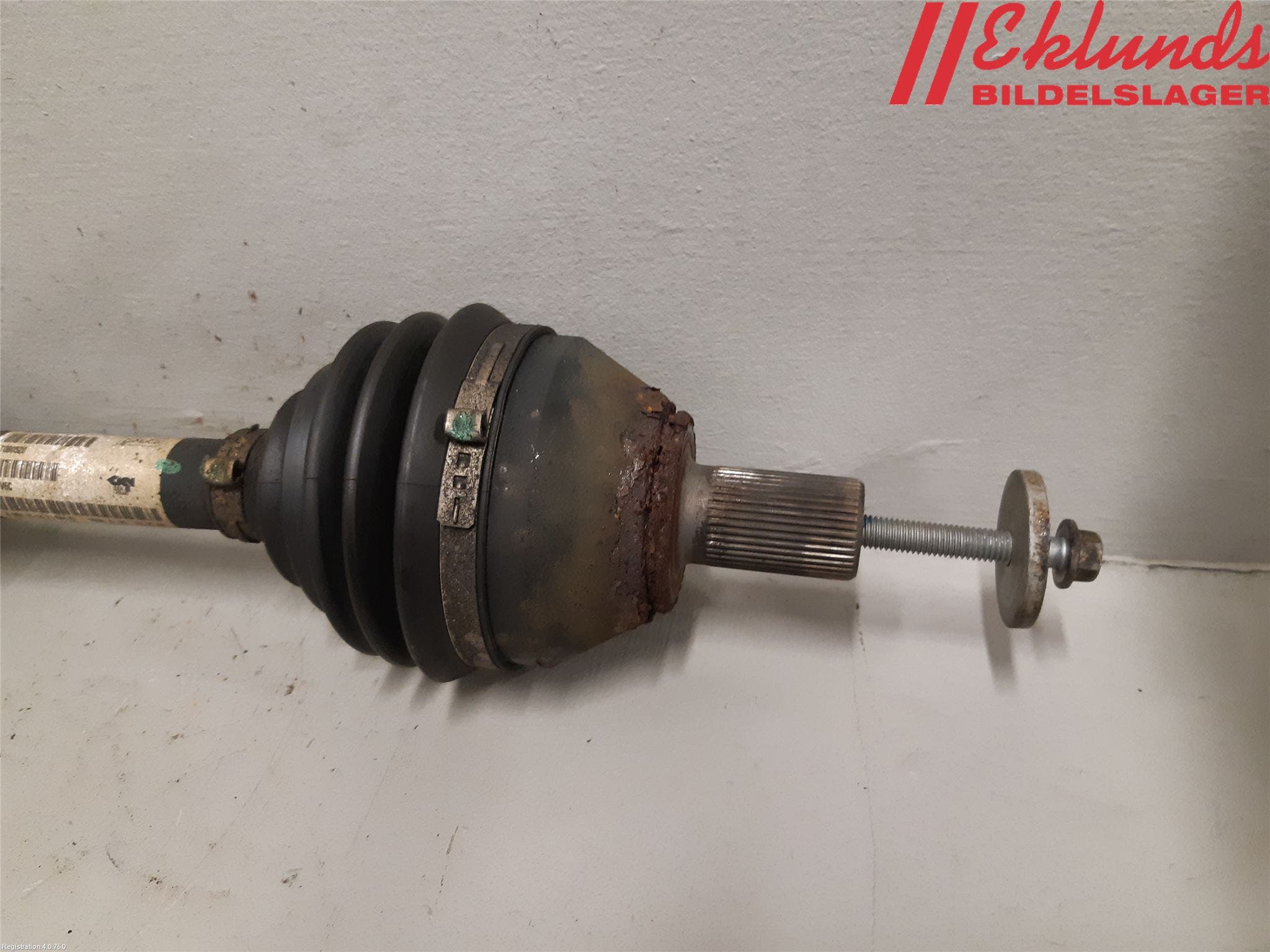 Volvo V70 08-13 Drivaxel Fram Höger