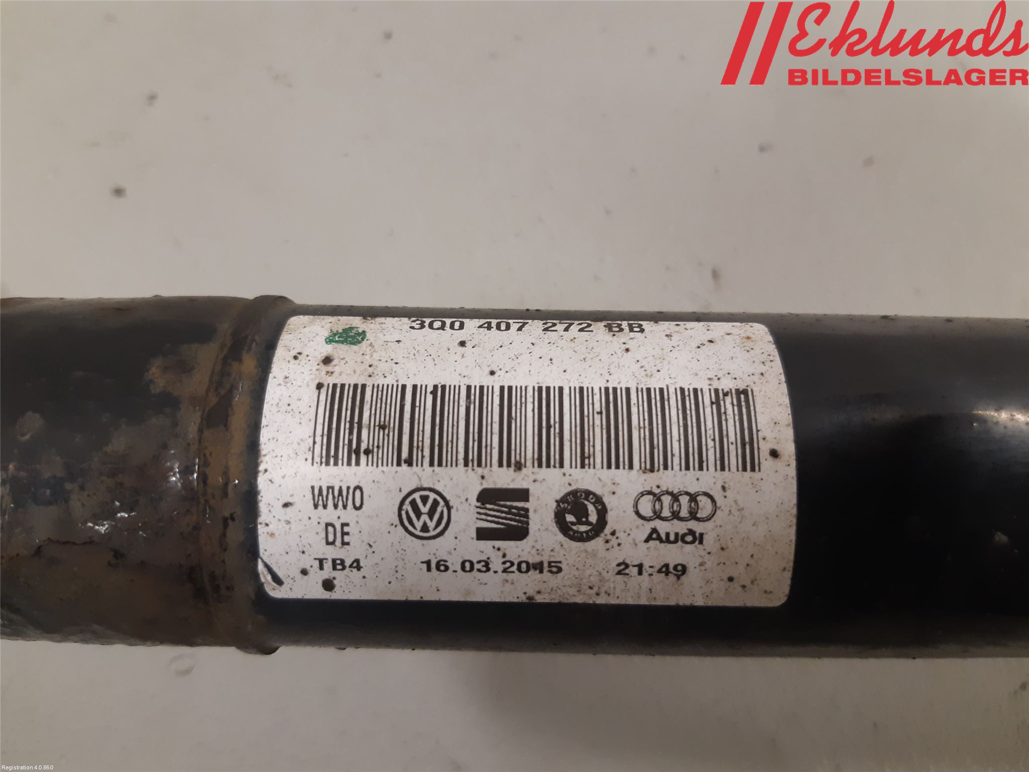 Volkswagen VW PASSAT 15-19 Drivaxel Fram Höger