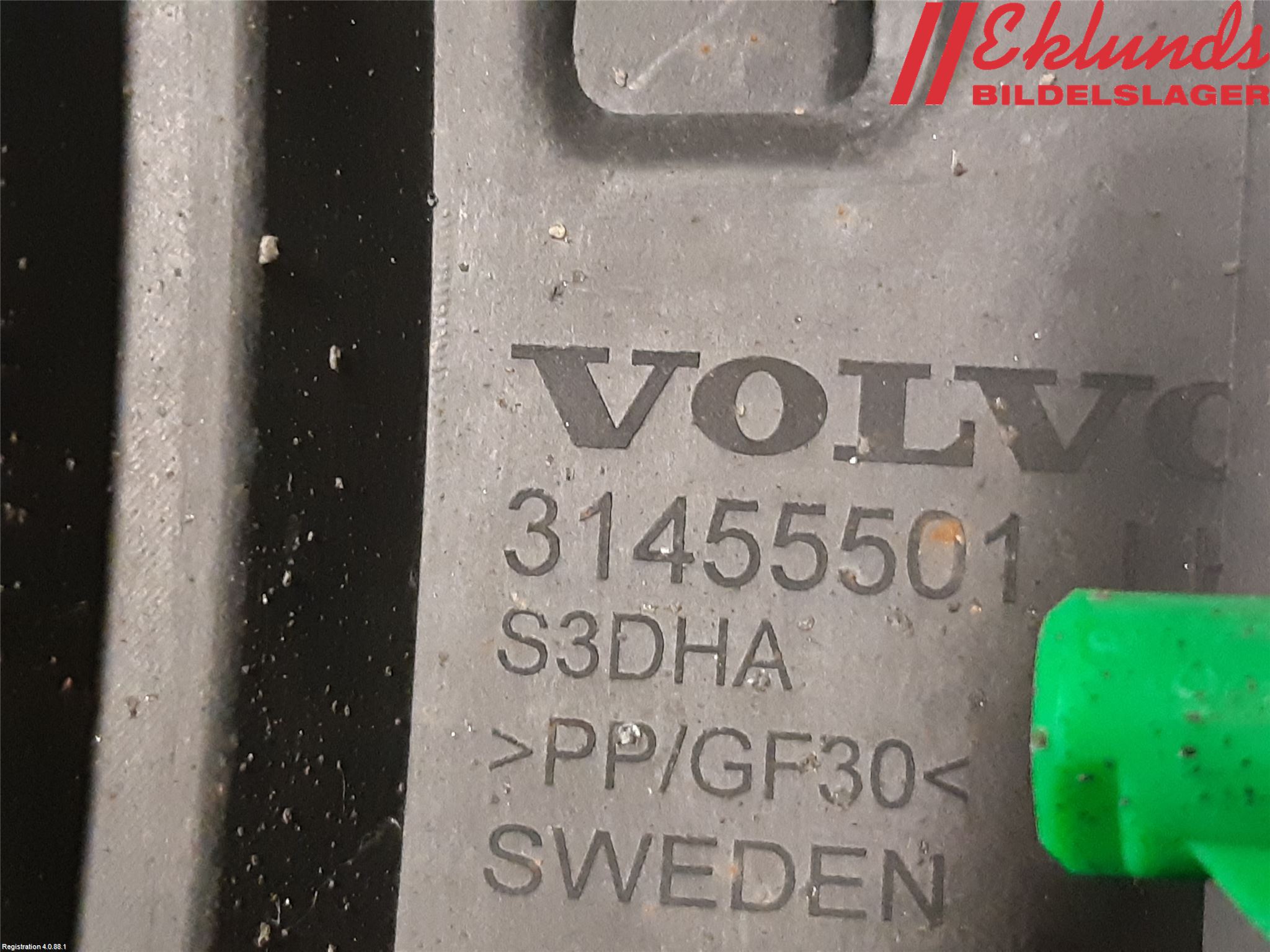 Volvo V60 19- Stötfångarfäste Bak Vä