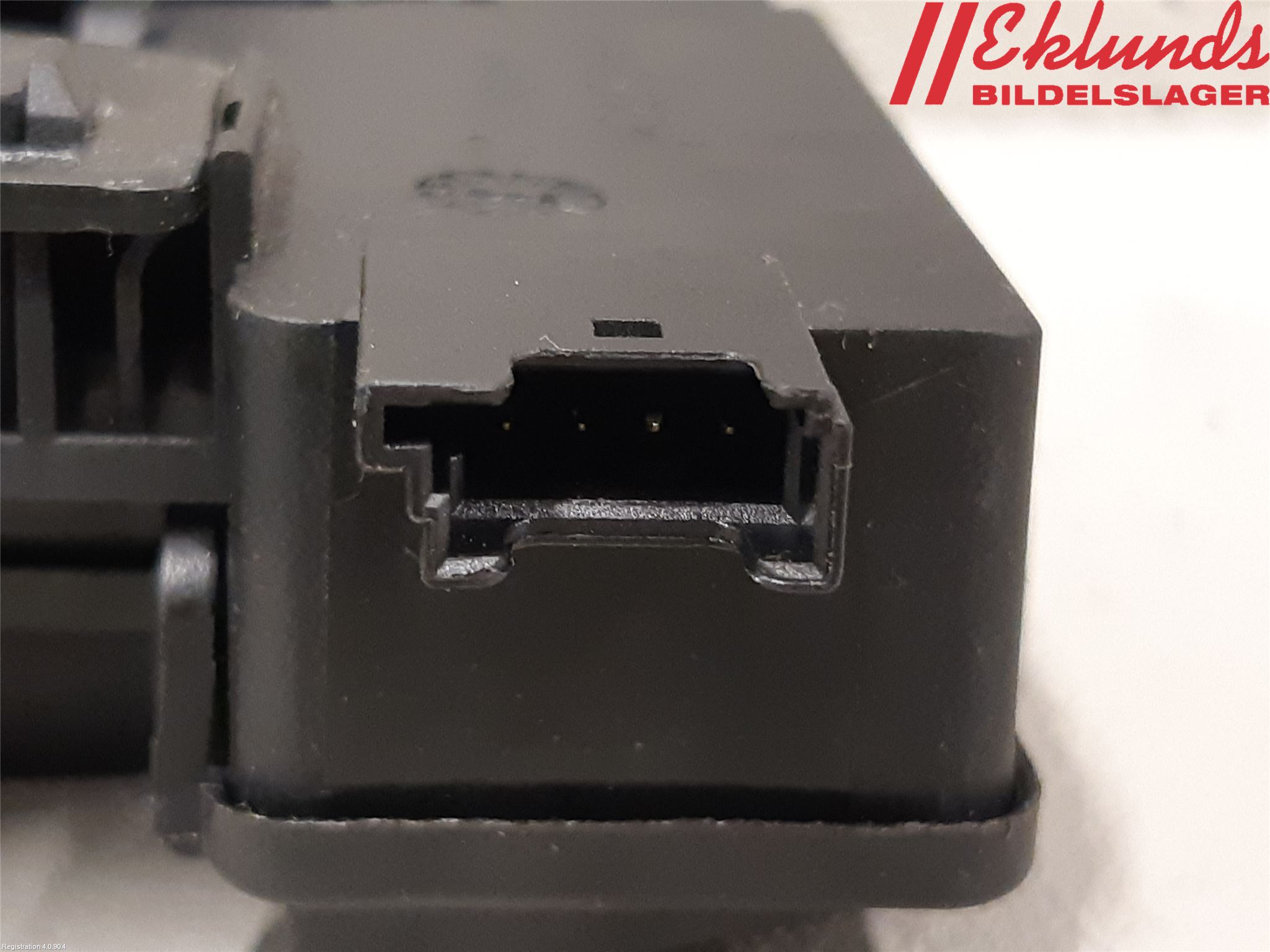 BMW 1 E87/81 5D/3D 03-11 Låskista Baklucka