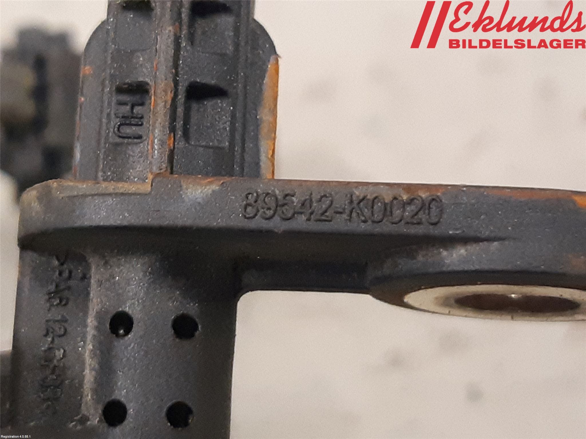 Toyota YARIS XP21 20- Abs Sensor