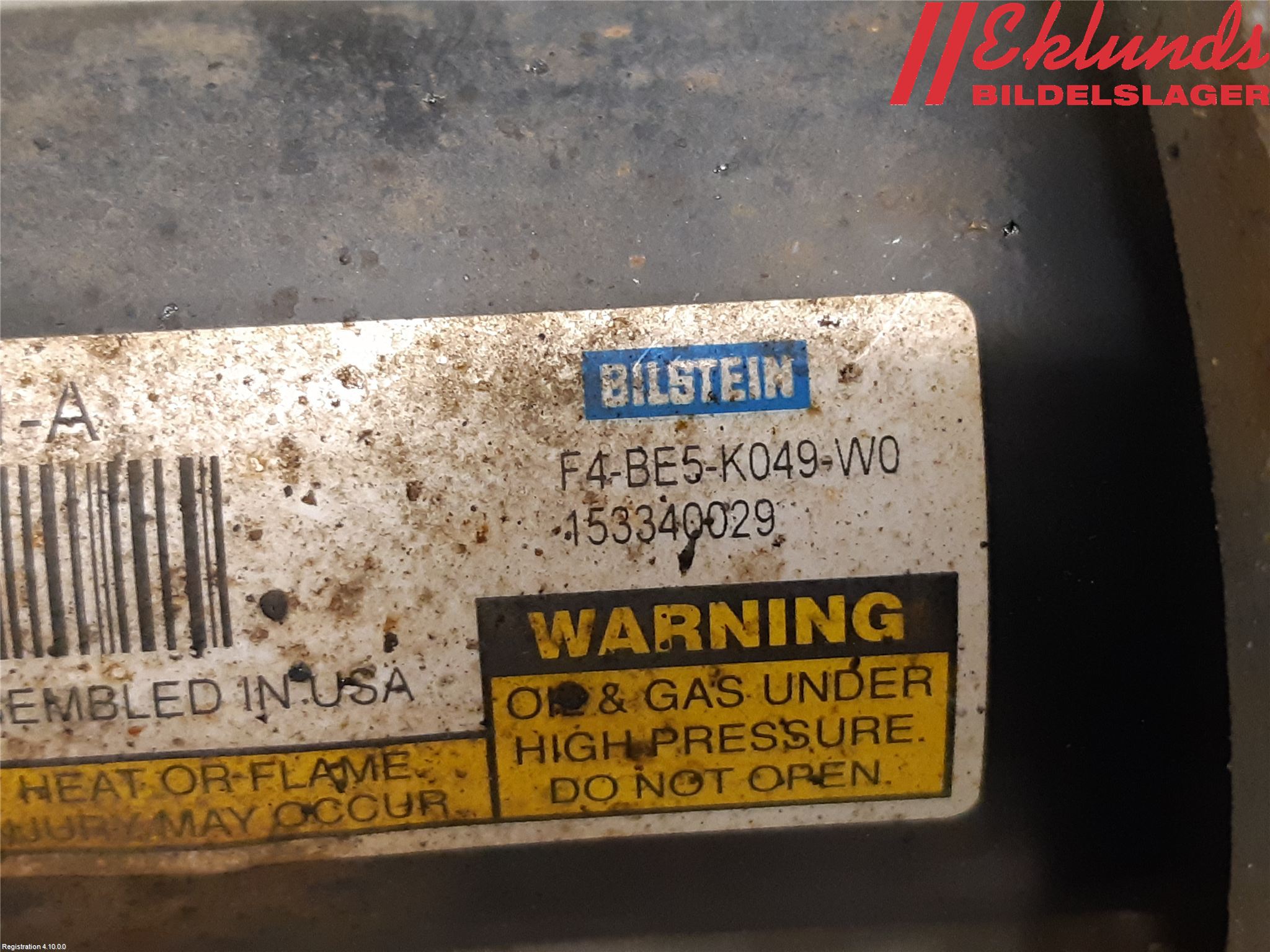 Tesla MODEL S 13- Fjäderben Fram Höger