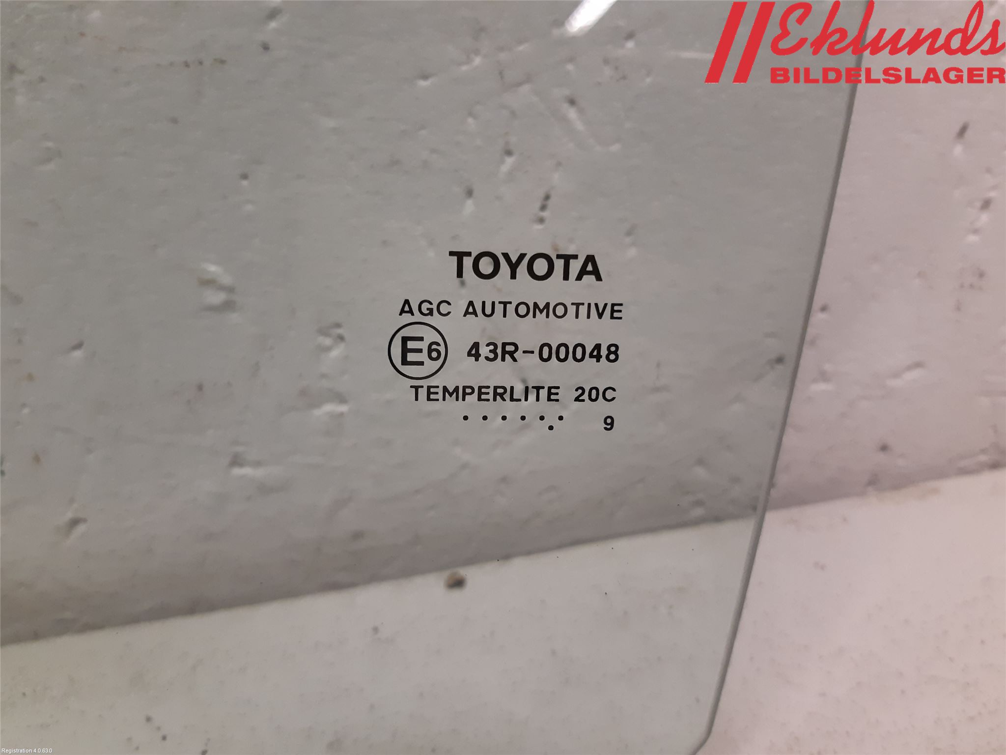 Toyota COROLLA 19- Dörruta Bak Vänster