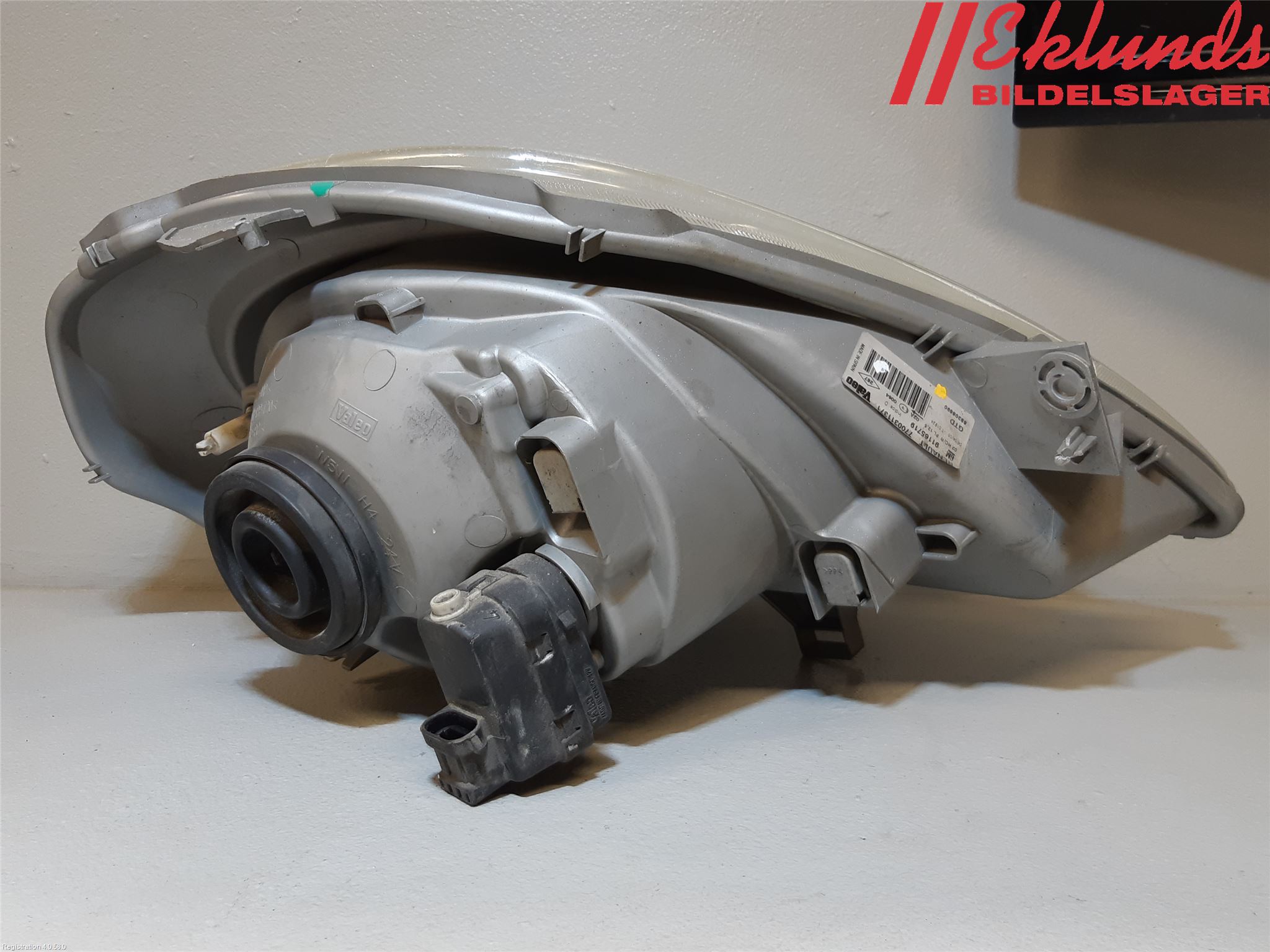 Opel VIVARO 01-14 Strålkastare Vänster