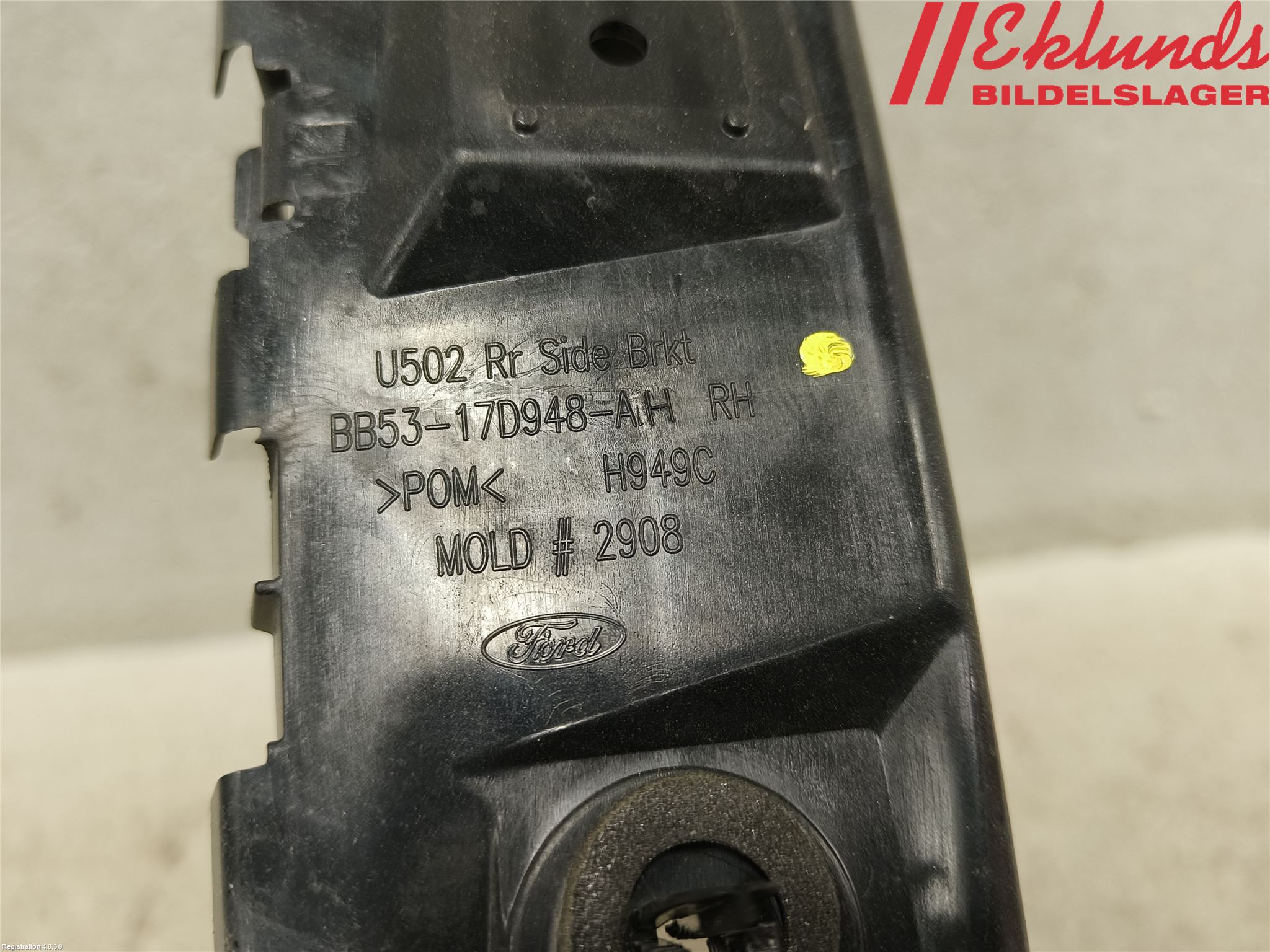 Ford EXPLORER 93-23 Stötfångarfäste Bak Hö