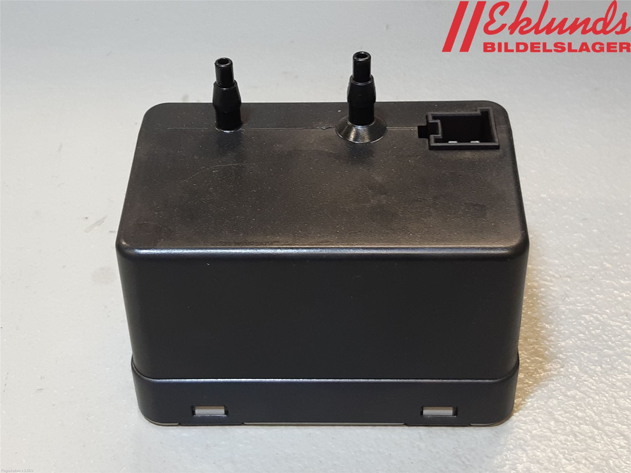 Mercedes-Benz MB E-KLASS (W211) 02-09 Centrallås Vakuumpump