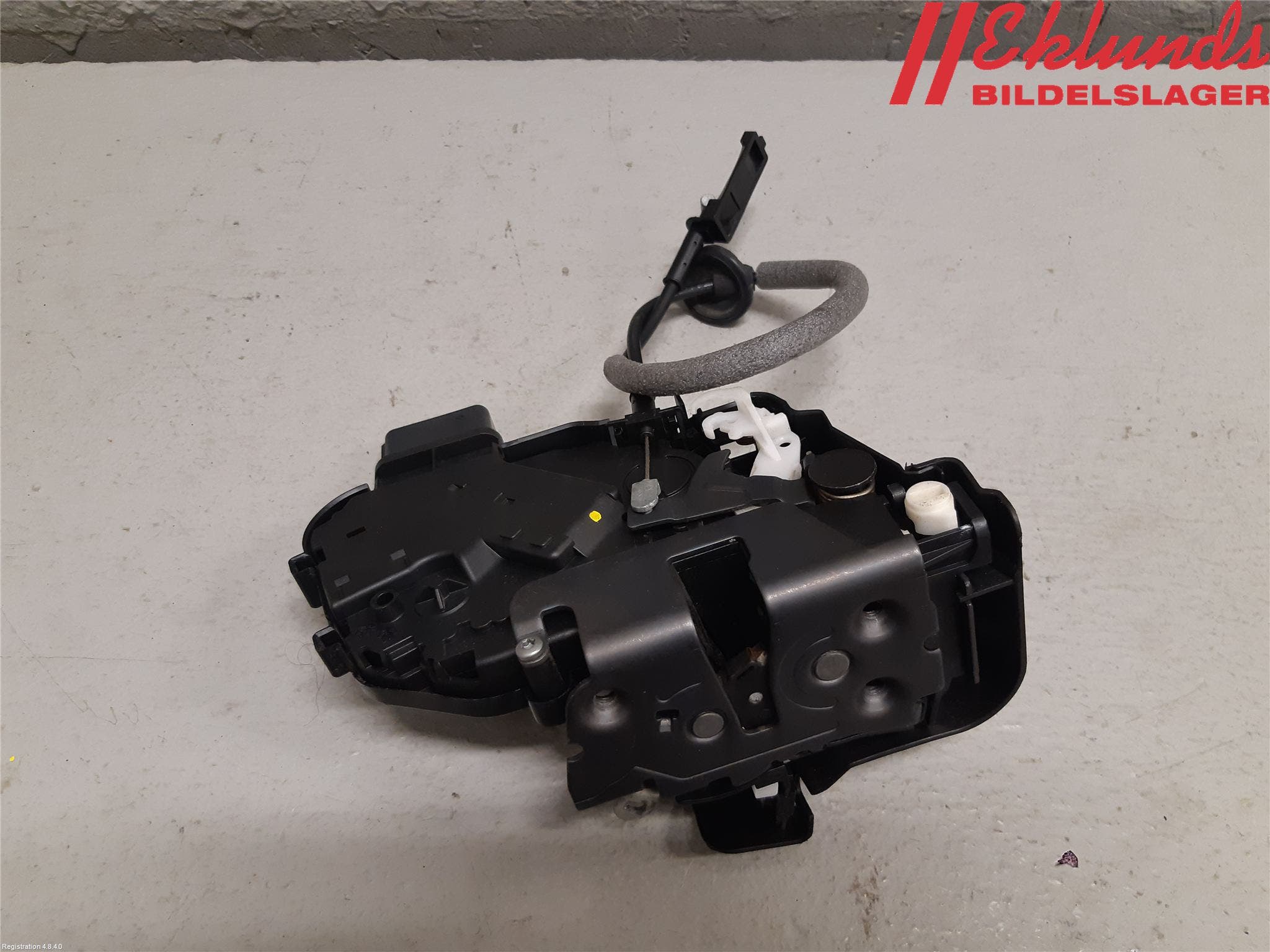 Volvo V70 08-13 Låskista-Dörrlås