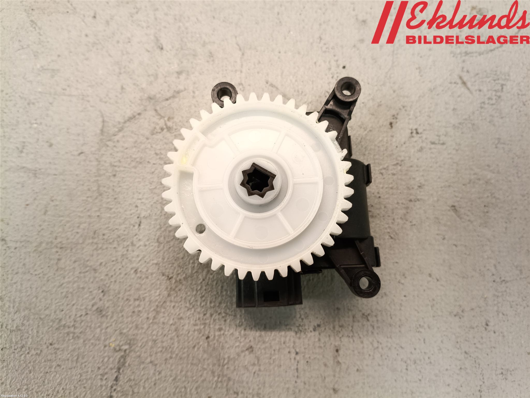 Tesla MODEL 3 17- Värme Reglermotor