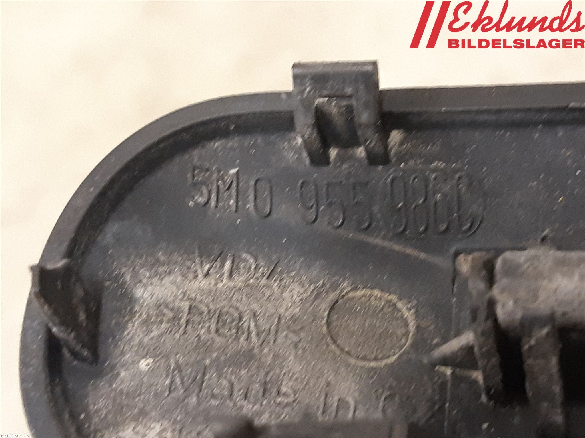 Volkswagen VW GOLF / E-GOLF VII 13-20 Spolarmunstycke Rutor