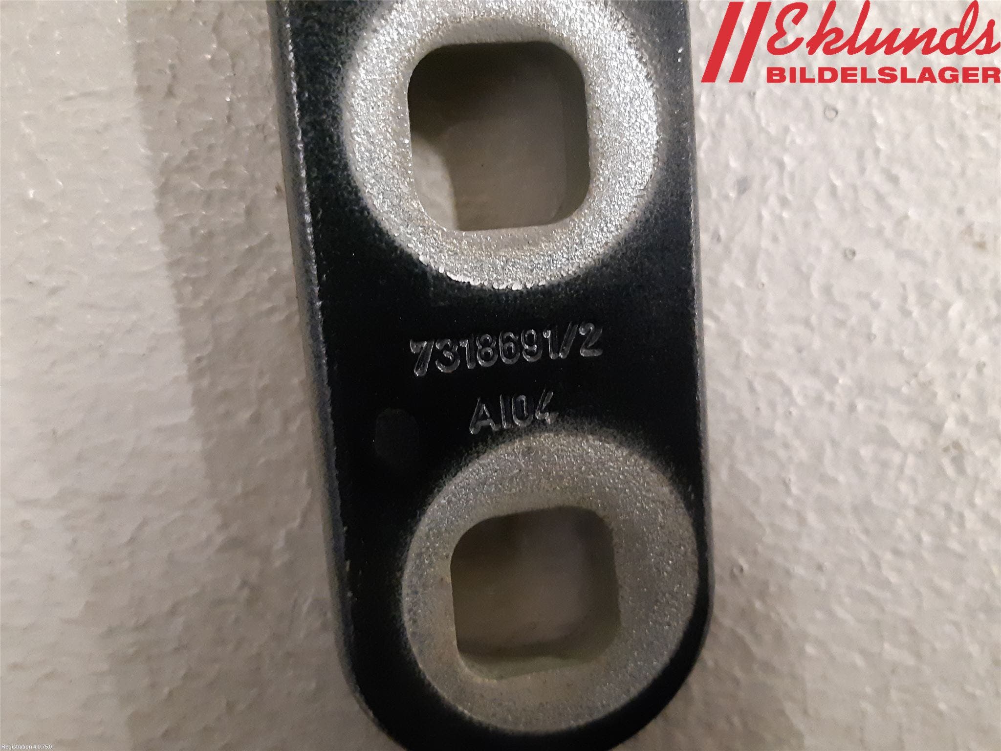 BMW X6 F16 14-19 Bakluckegångjärn Vä