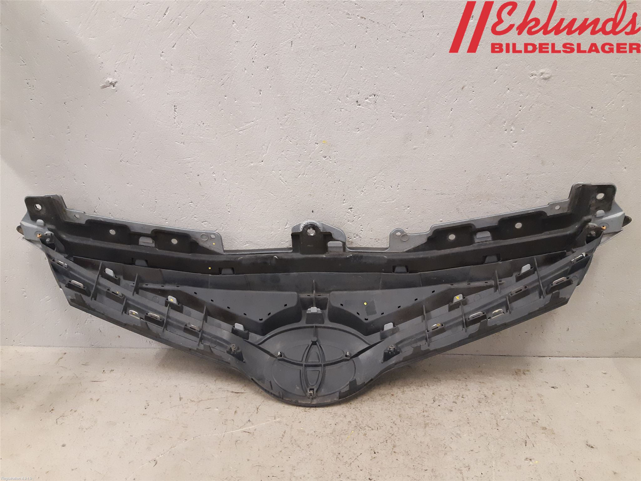 Toyota AVENSIS 16-18 Grill Komp