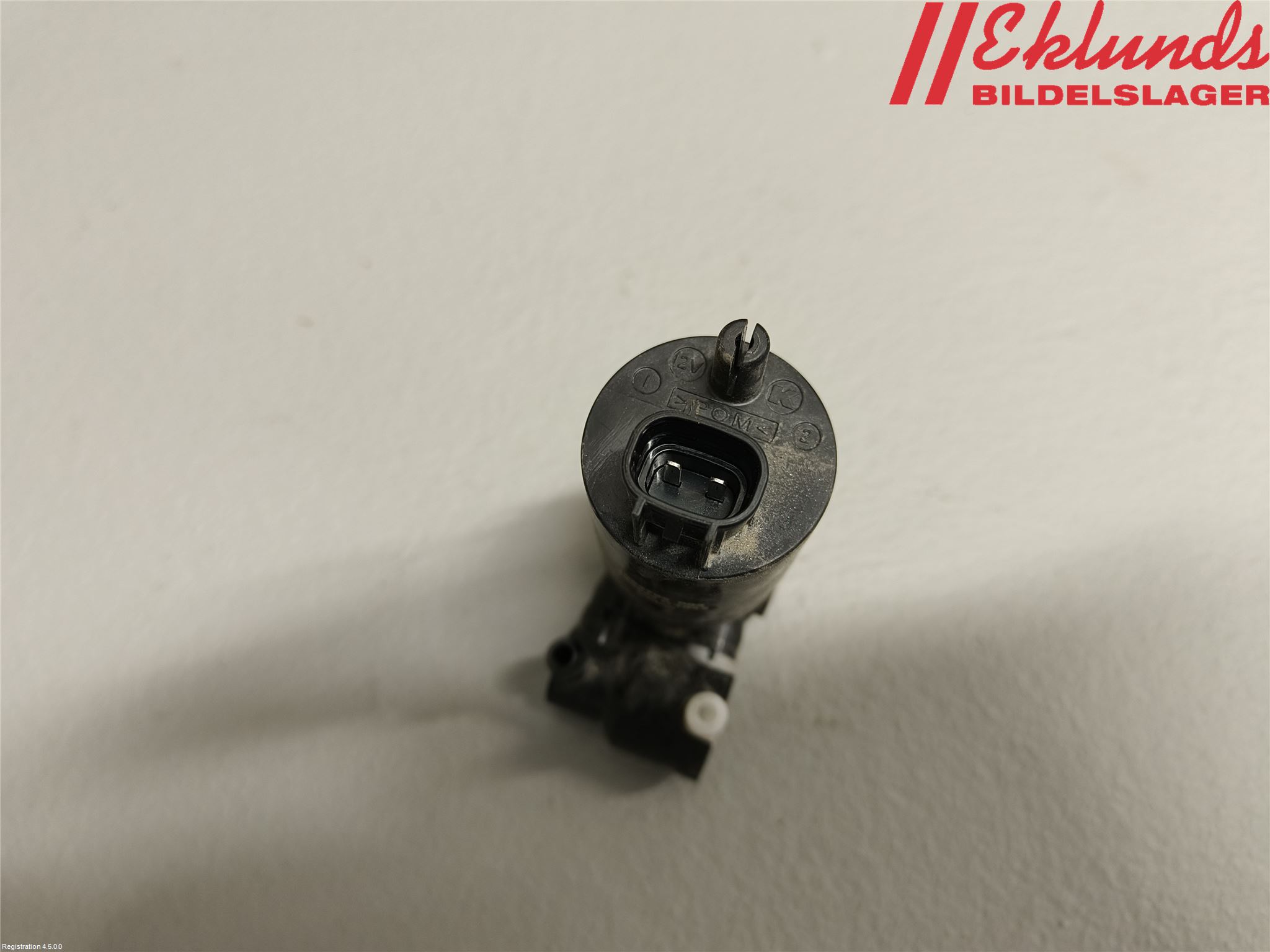 Toyota COROLLA 19- Spolarpump Vindruta