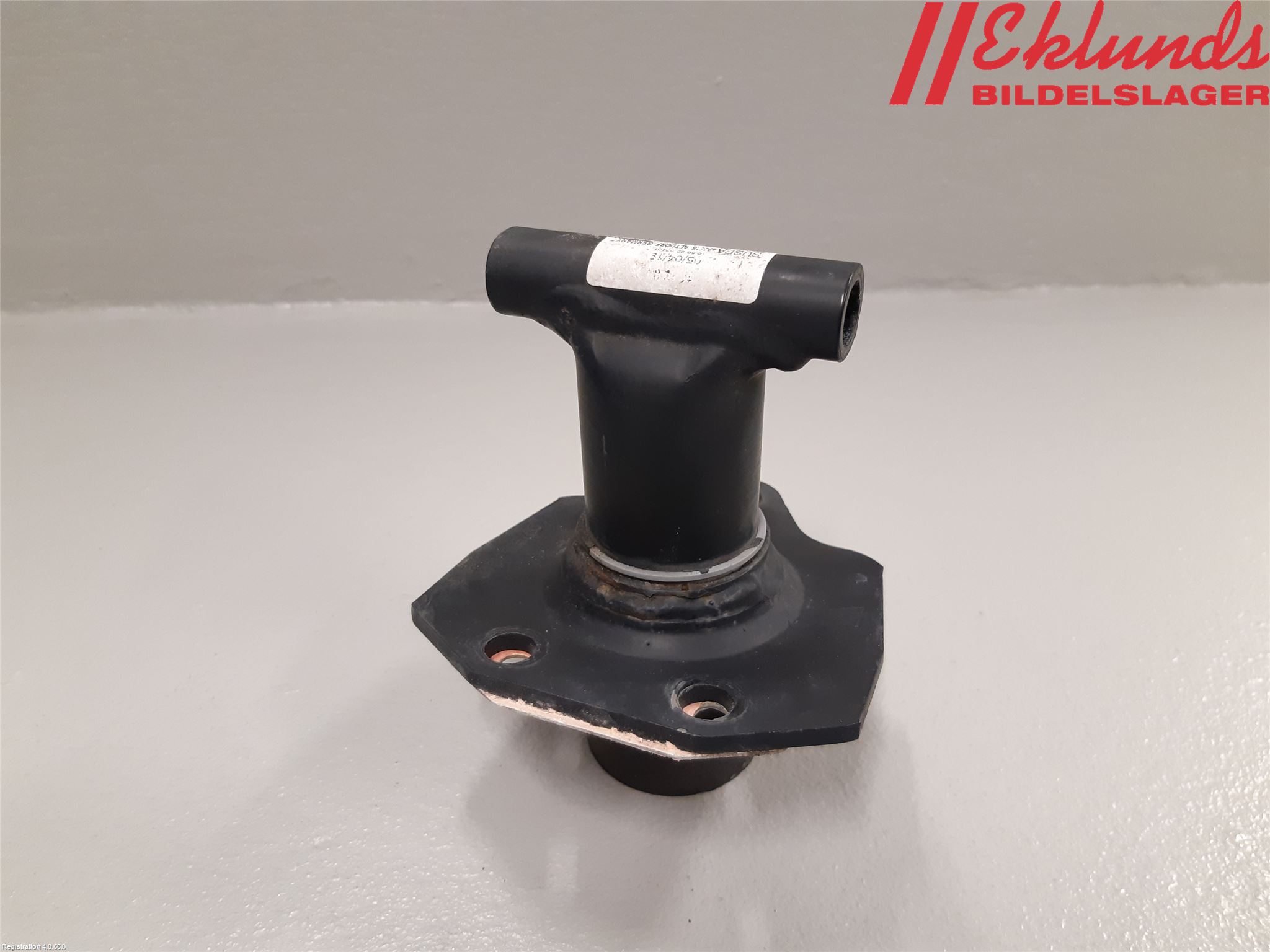 Porsche 911 64- Stötfångarbärjärn Fram