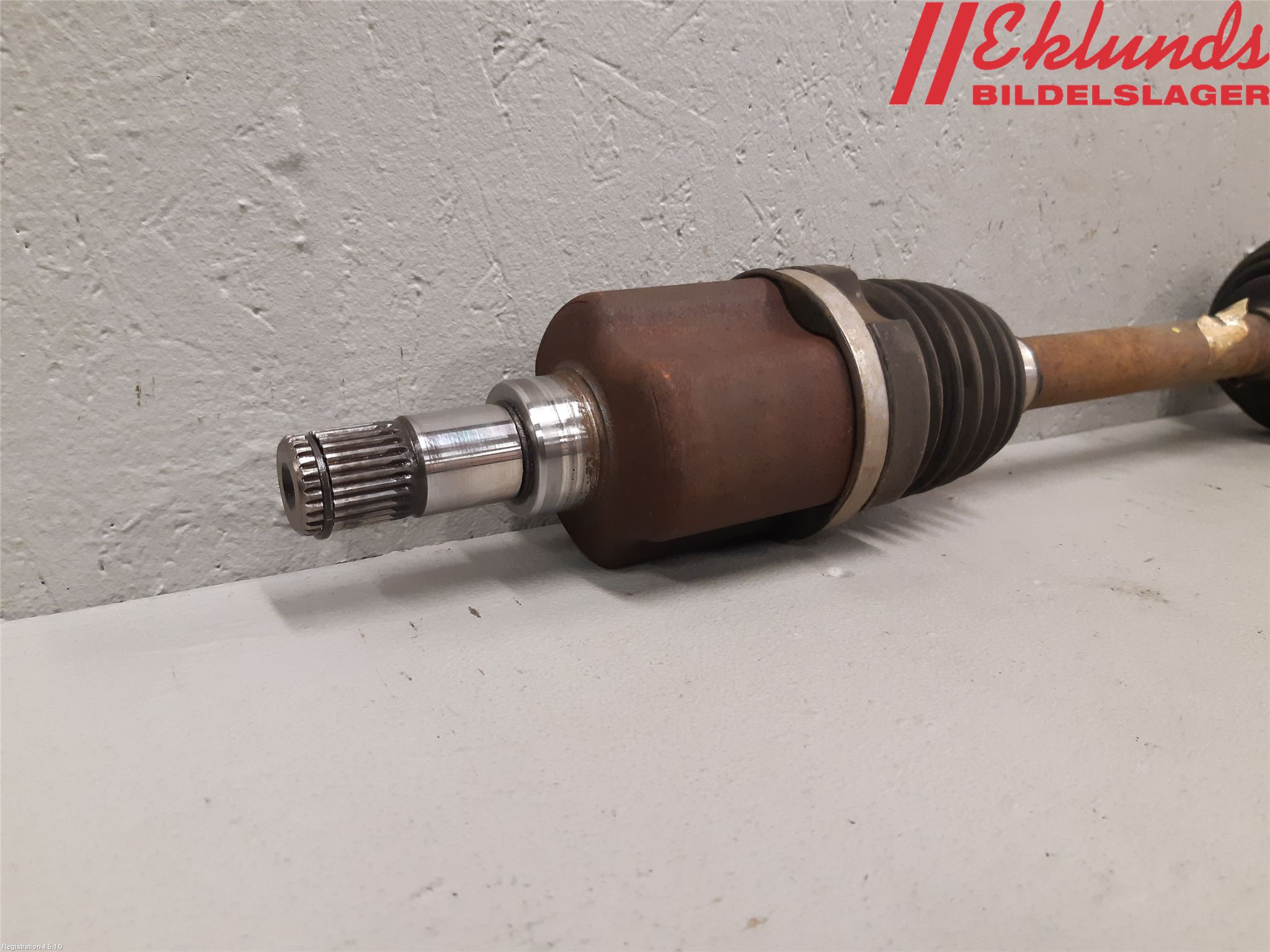 Ford FOCUS 11-14 Drivaxel Fram Vänster