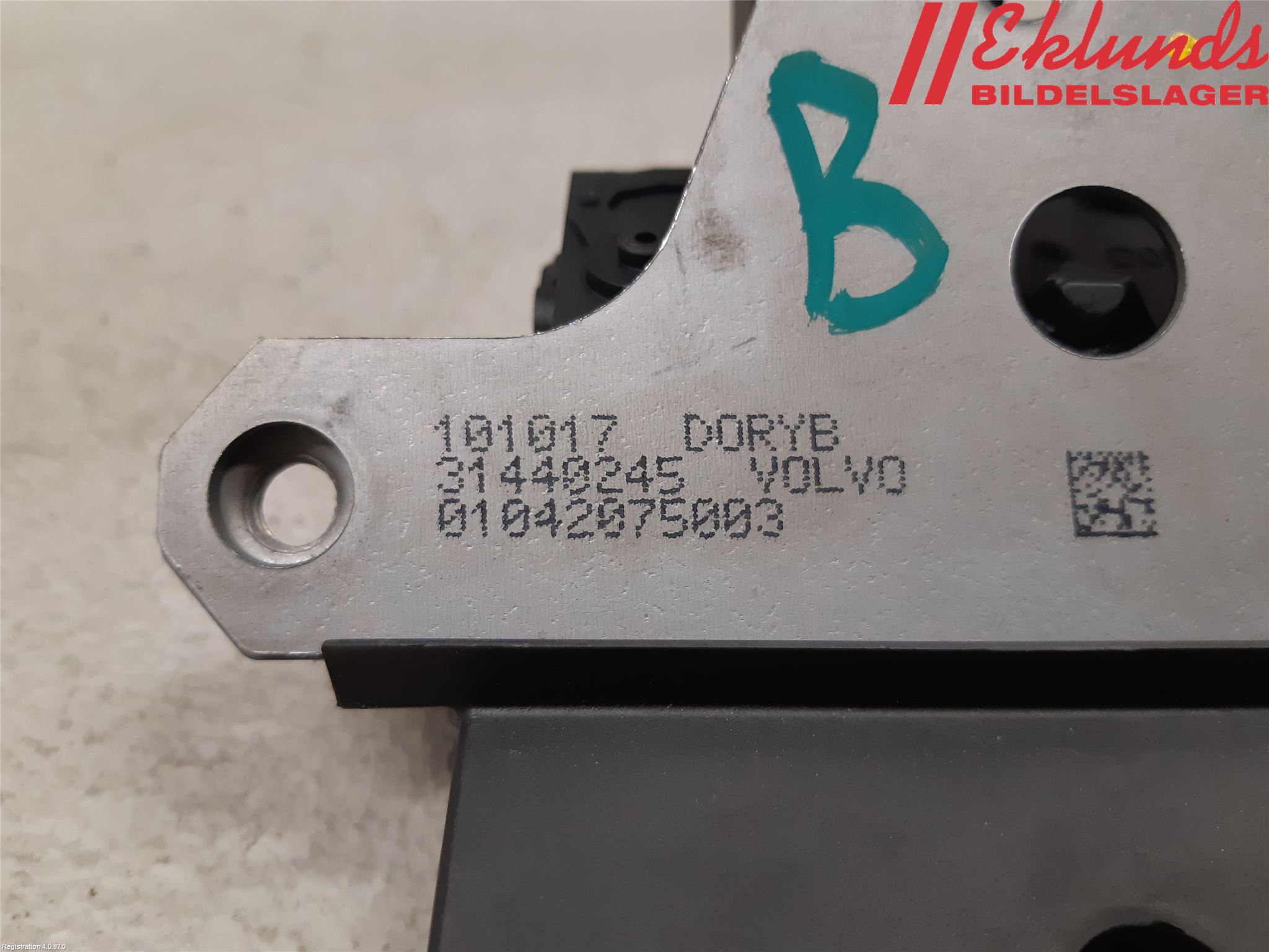 Volvo V40 12-19 Låskista Baklucka