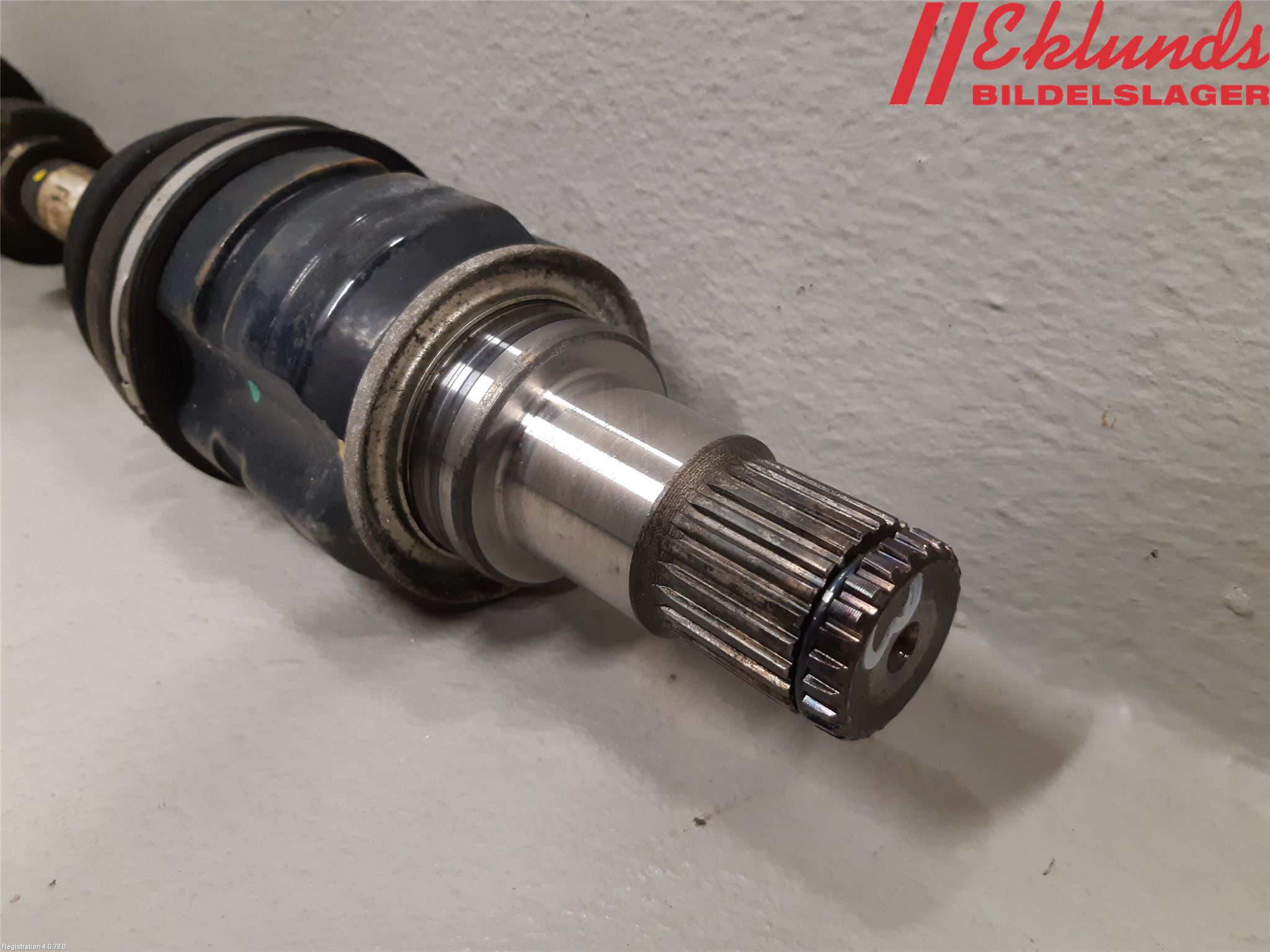 Toyota AURIS 13-19 Drivaxel Fram Vänster