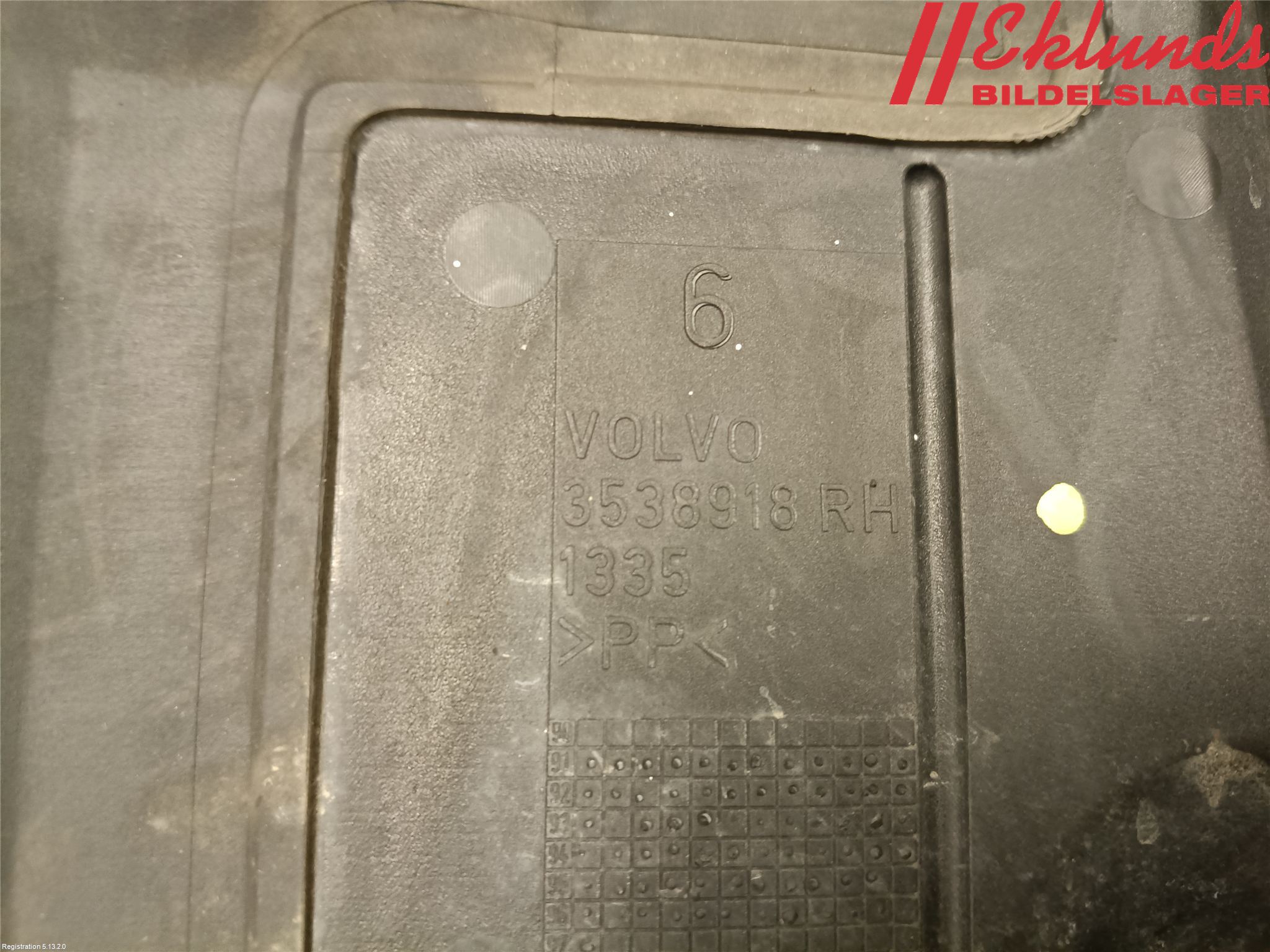 Volvo 940 91-98 Deflektor Plåt-Plast Kylning