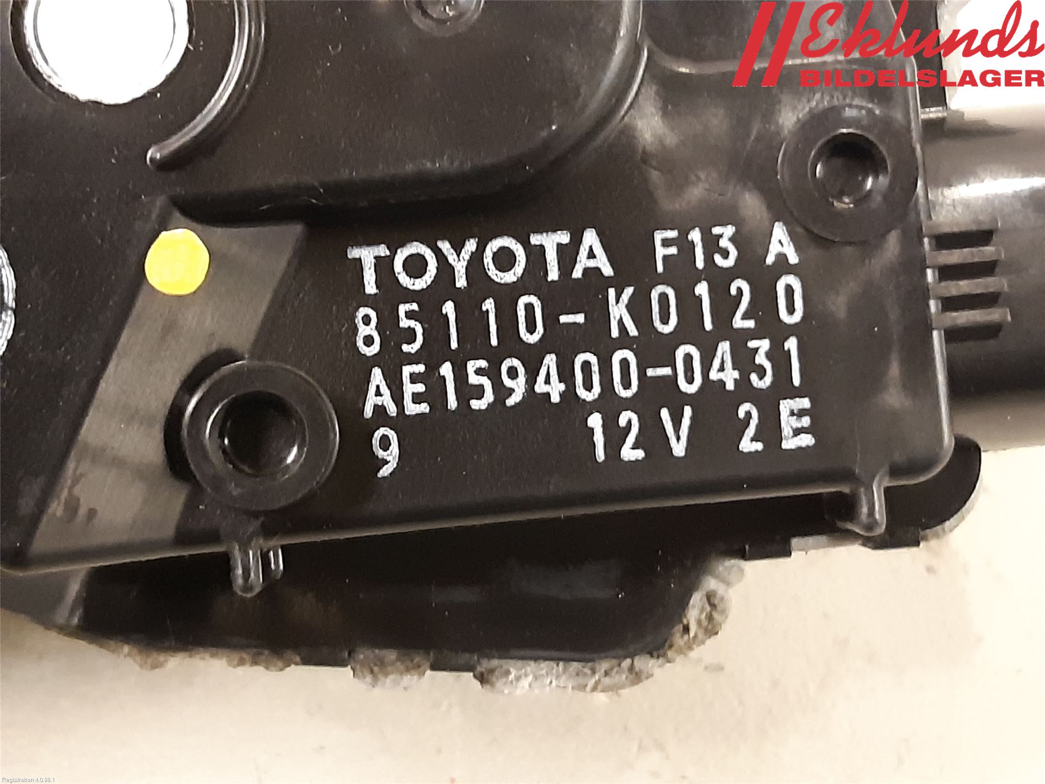 Toyota YARIS XP21 20- Torkarmotor Vindruta