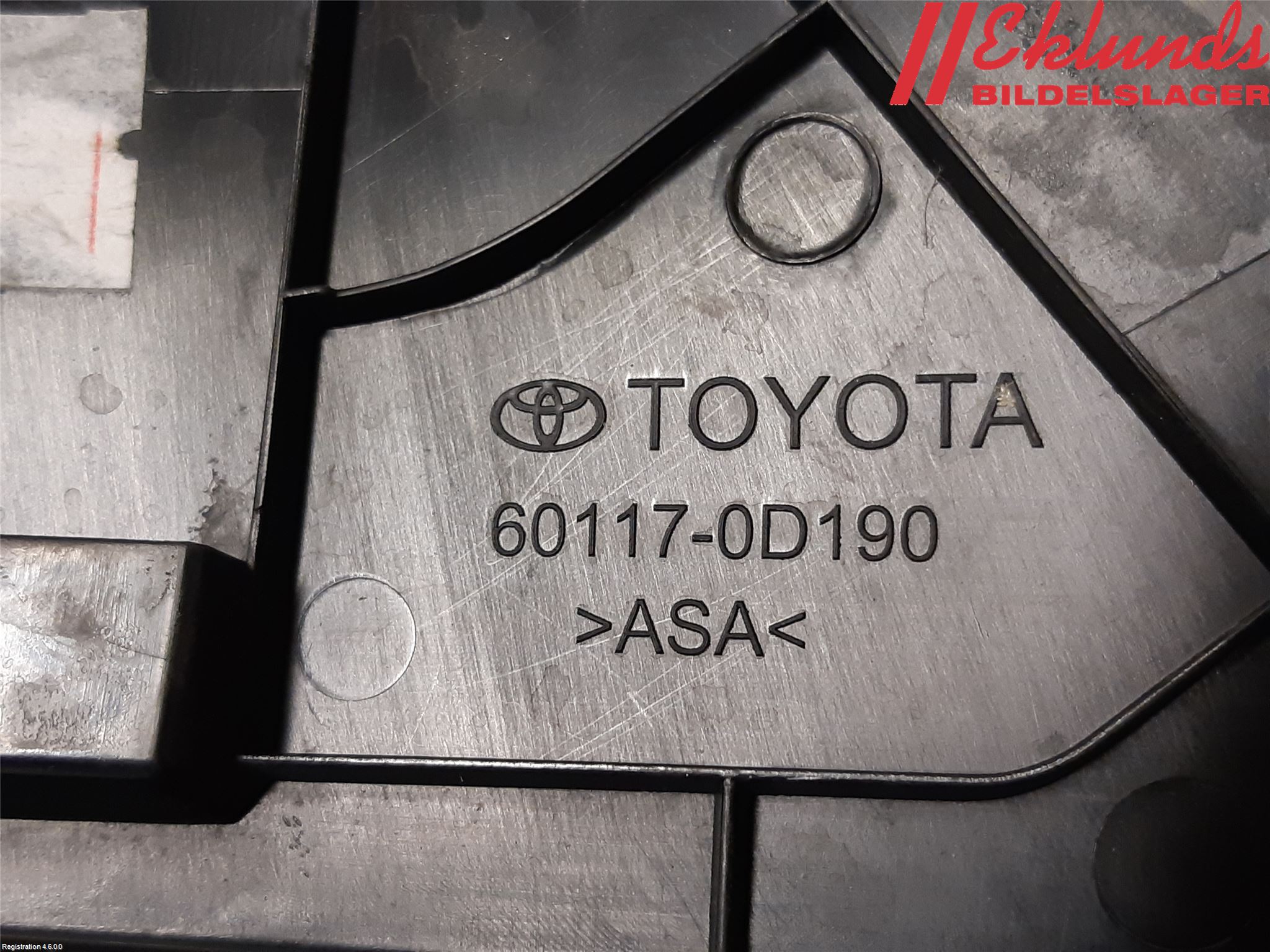Toyota YARIS XP130 15-20 Dörr Dekorlist Fram Hö