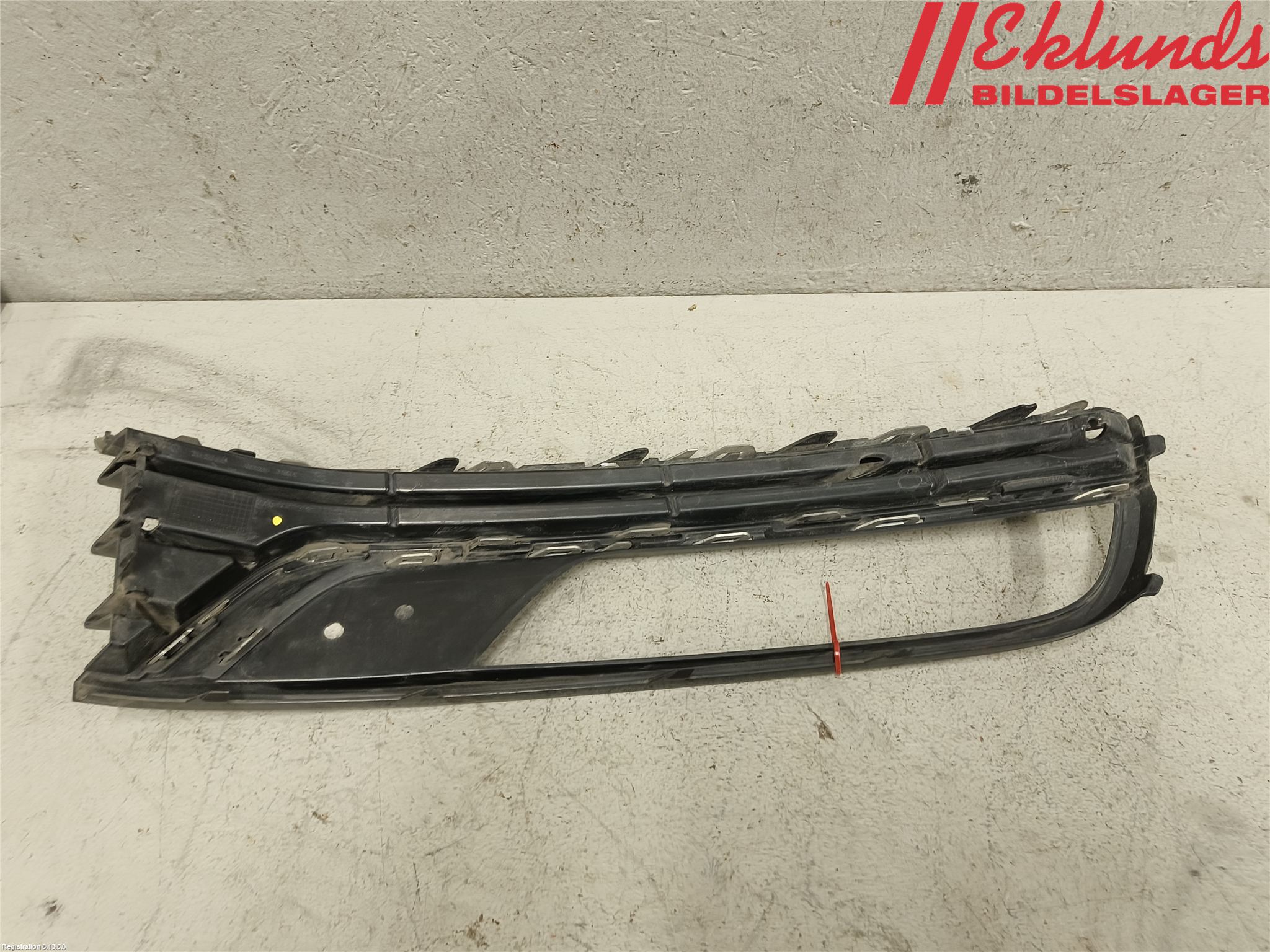 Volkswagen VW PASSAT 11-14 Dimljussarg Fram