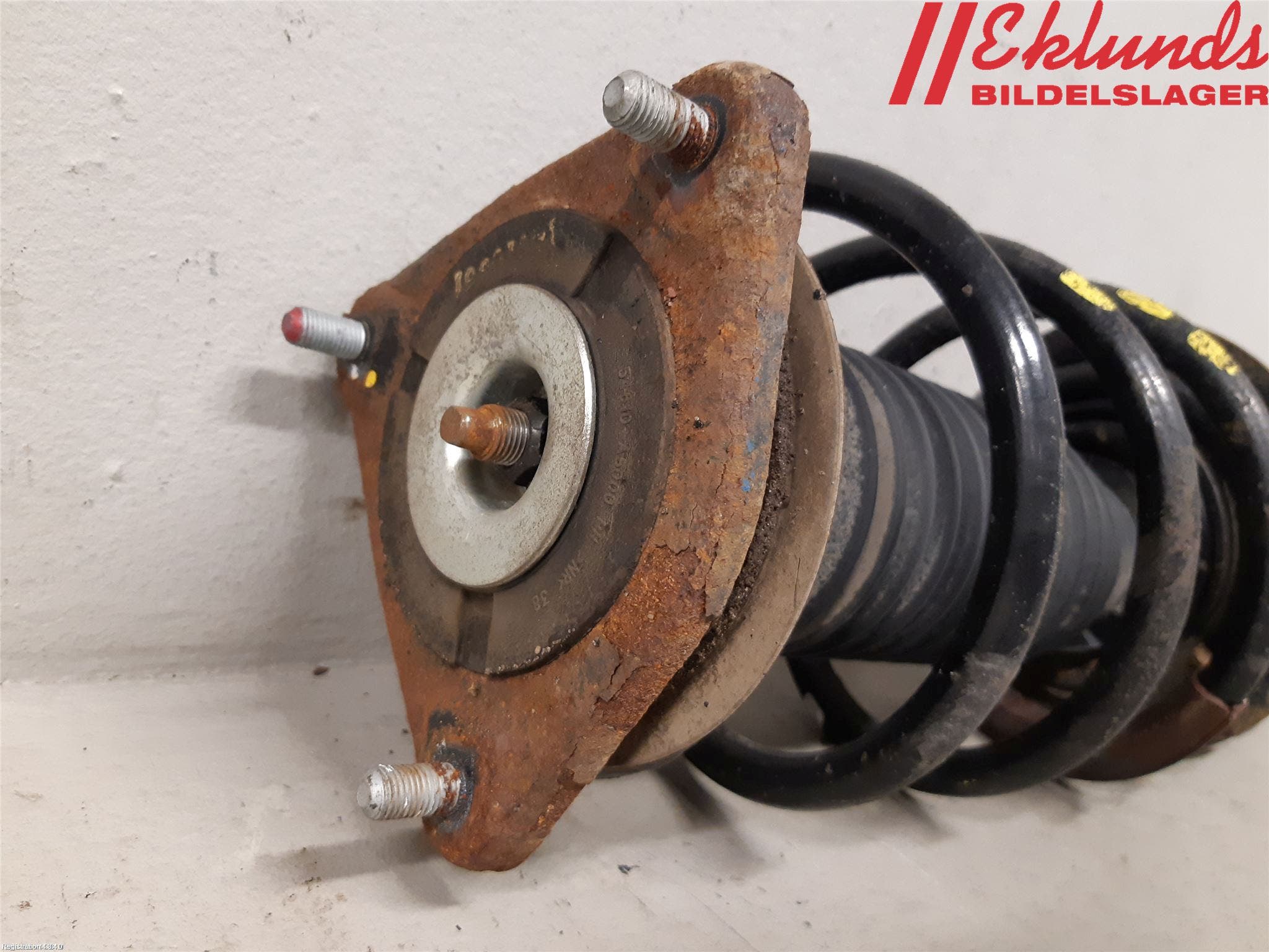 Kia CEED 12-18 Fjäderben Fram Höger