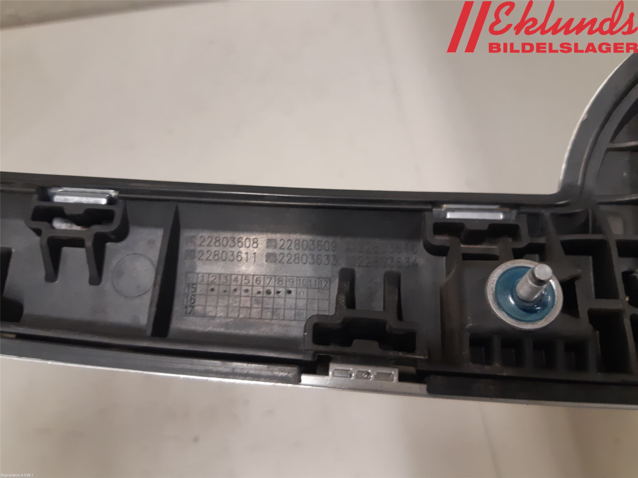 Opel INSIGNIA 09-16 Bakluckehandtag