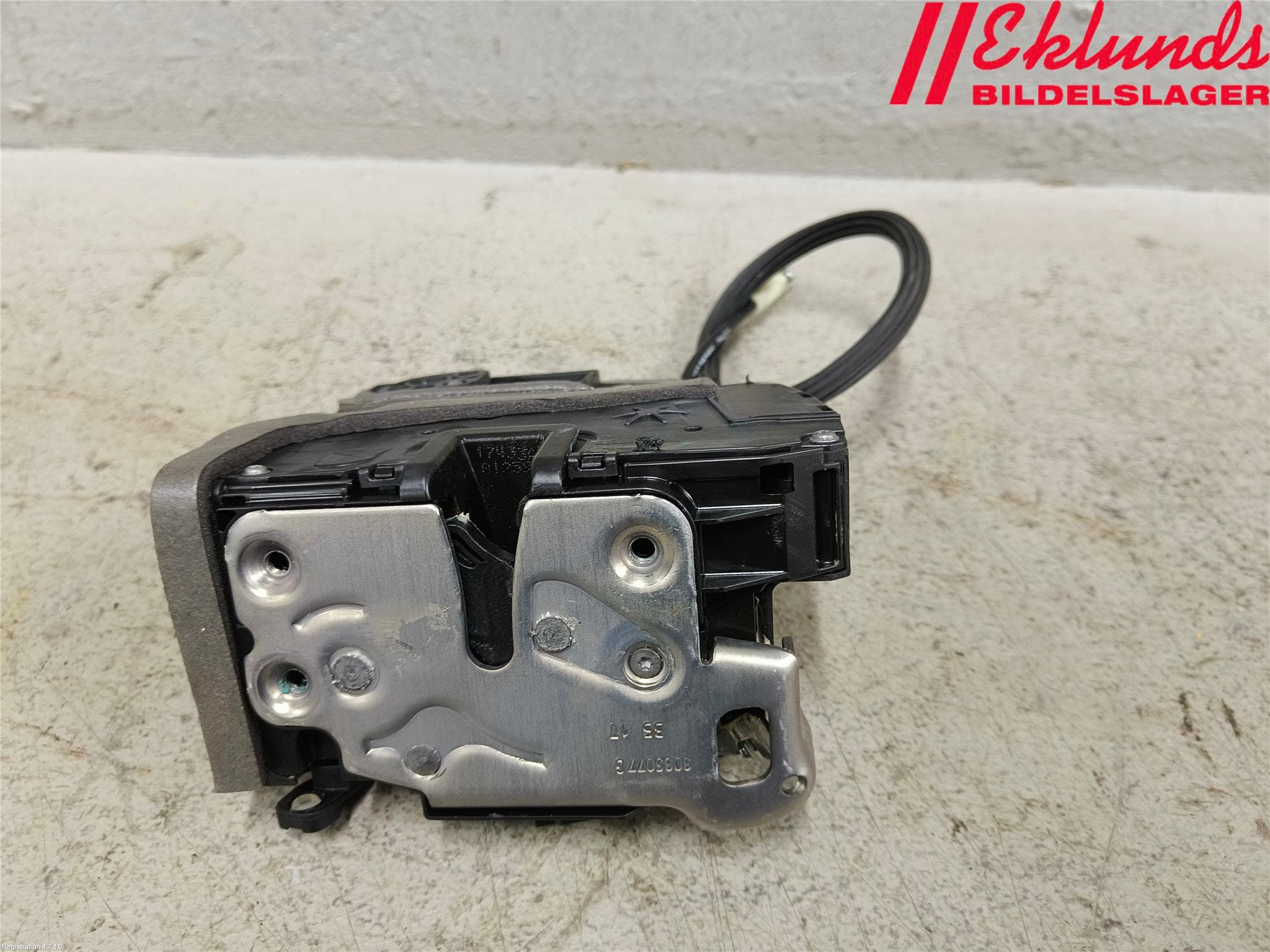 Opel INSIGNIA 17- Låskista-Dörrlås