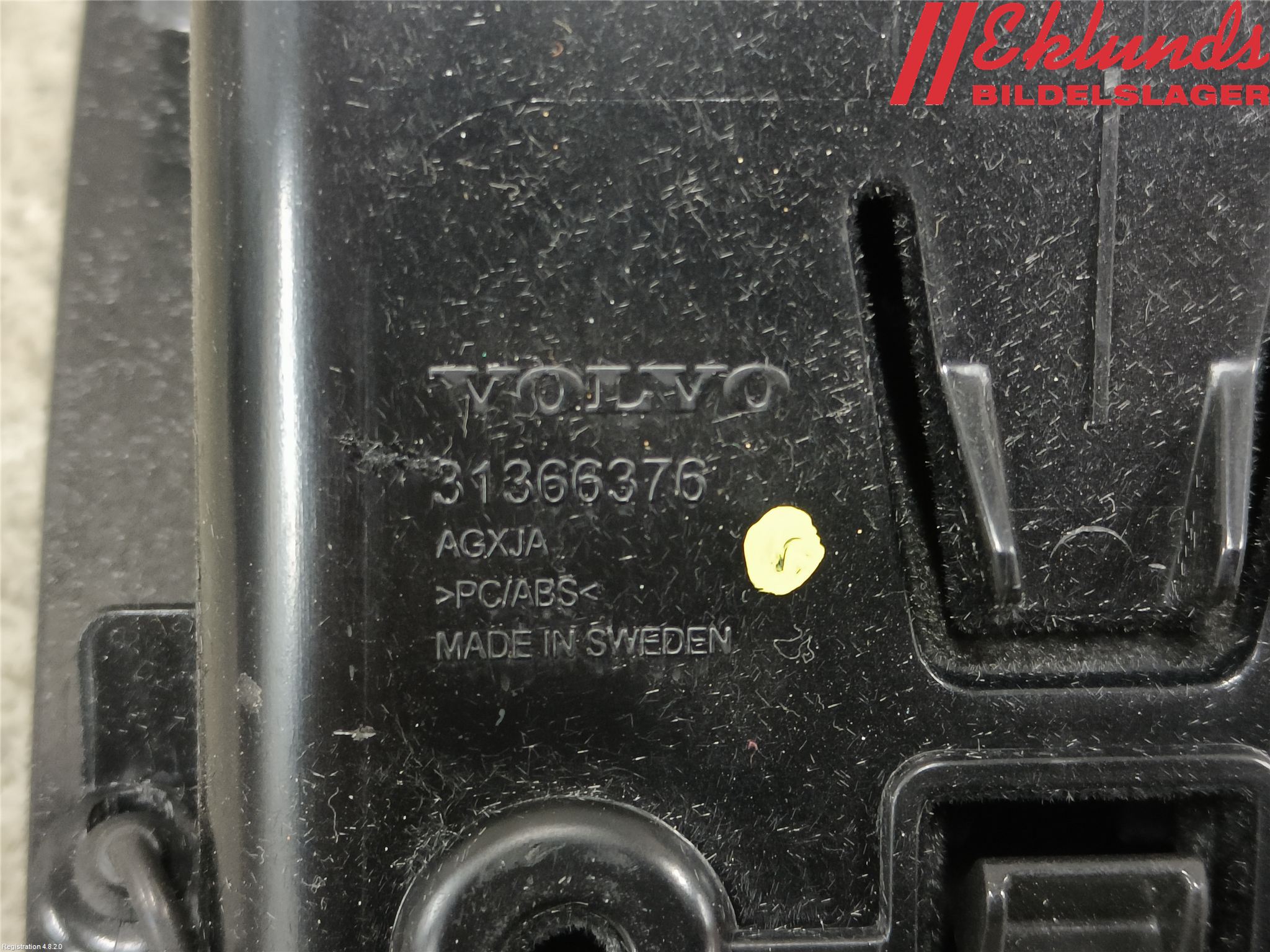 Volvo XC90/RECHARGE 16- Instrumentbräda Förvaringsfack