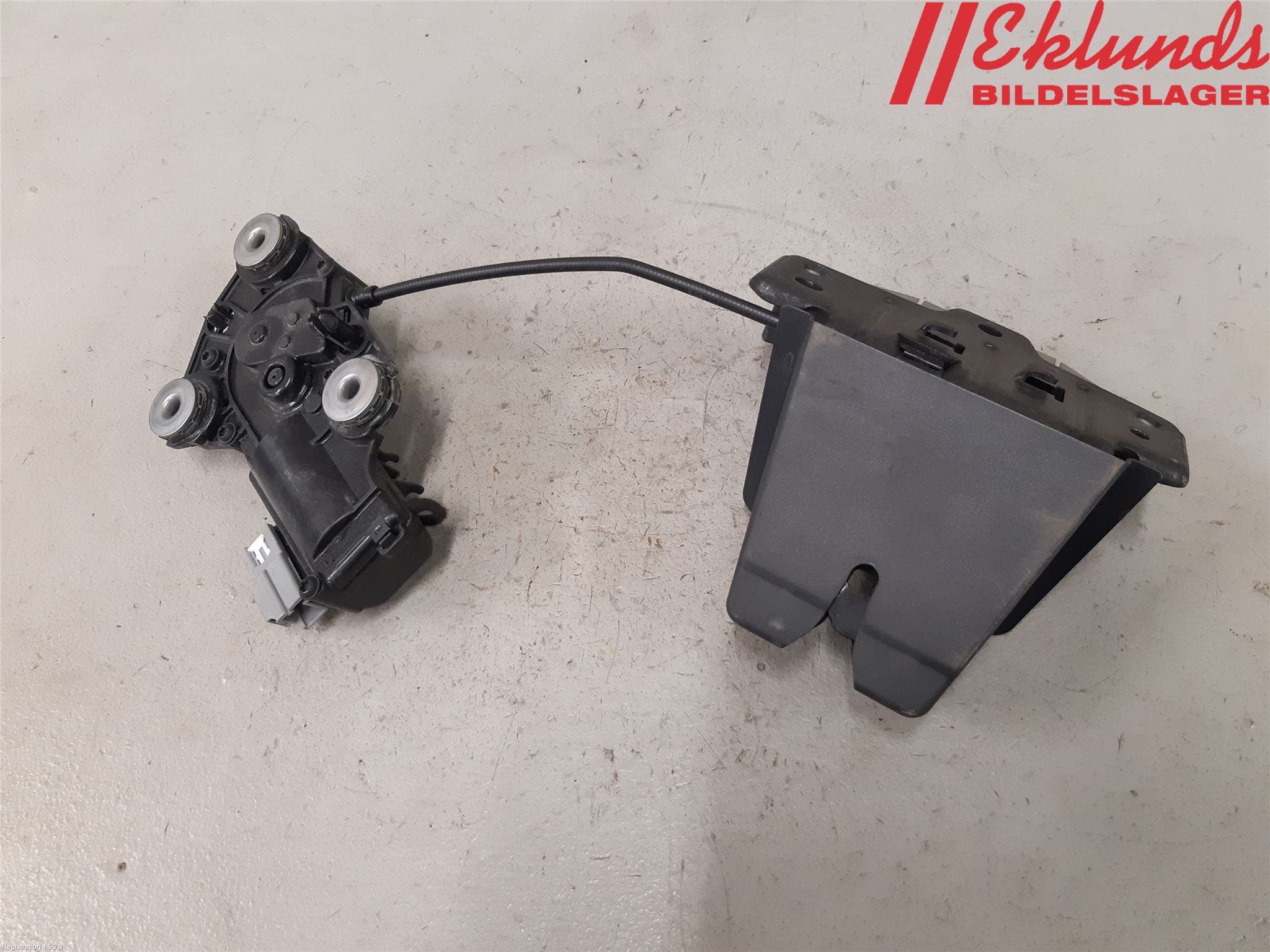 Volvo V90 CROSS COUNTRY 17->> Låskista Baklucka