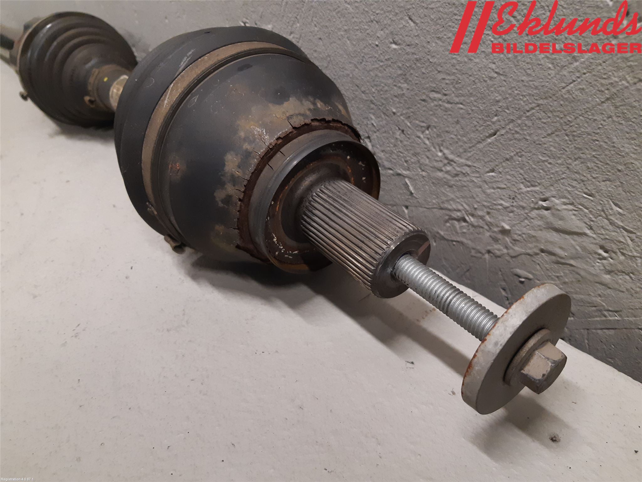 Volvo V60 11-13 Drivaxel Fram Höger