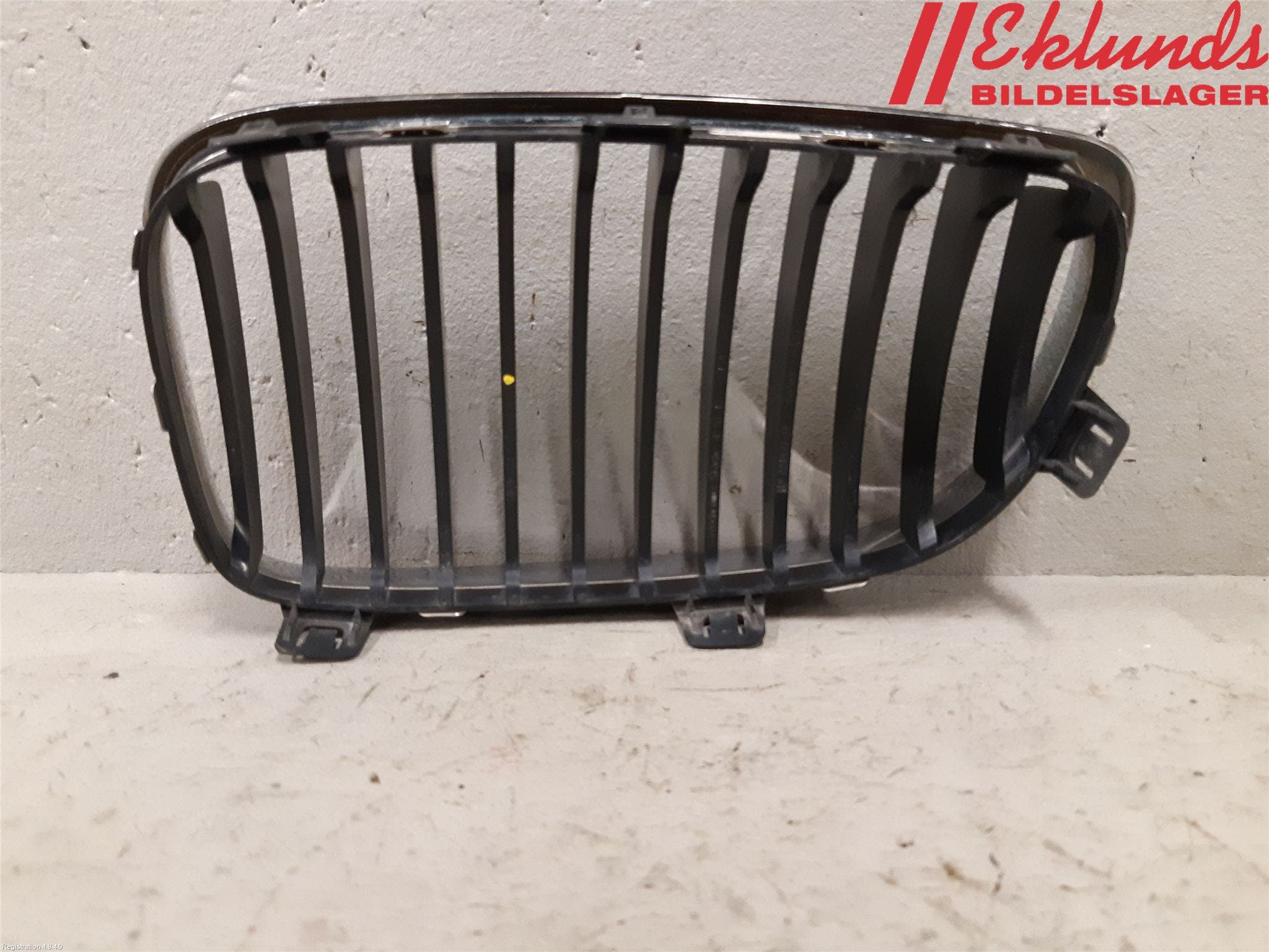 BMW 1 E87/81 5D/3D 03-11 Grilldel Höger