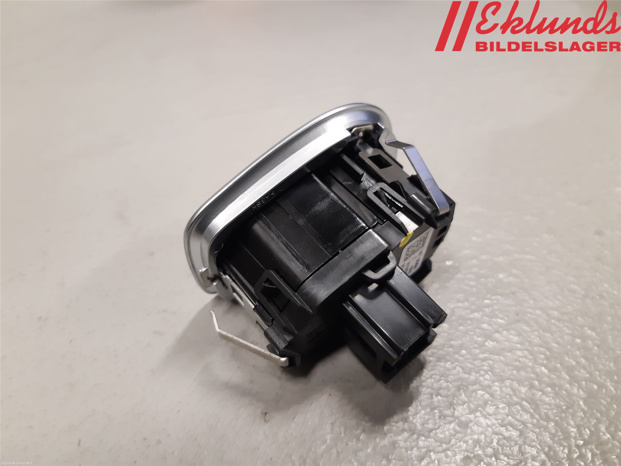 BMW 2 F22/F23/F87 Coupé/Cab 13-21 Startknapp Personbil