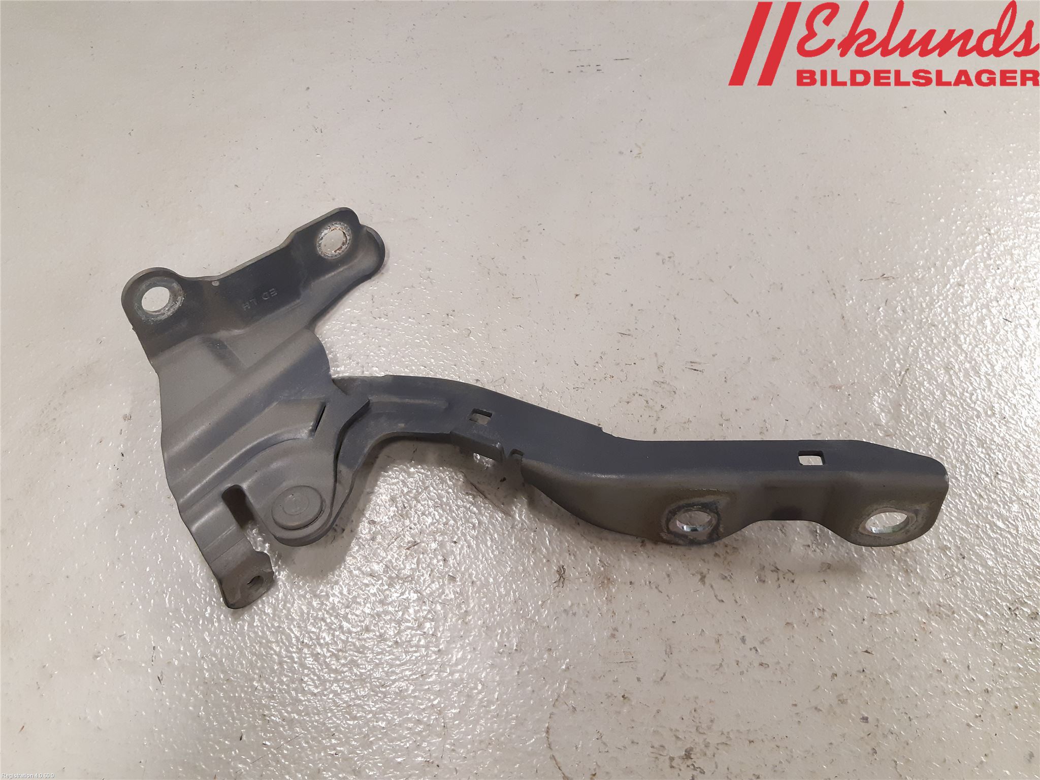 Kia CEED 06-12 Huvgångjärn