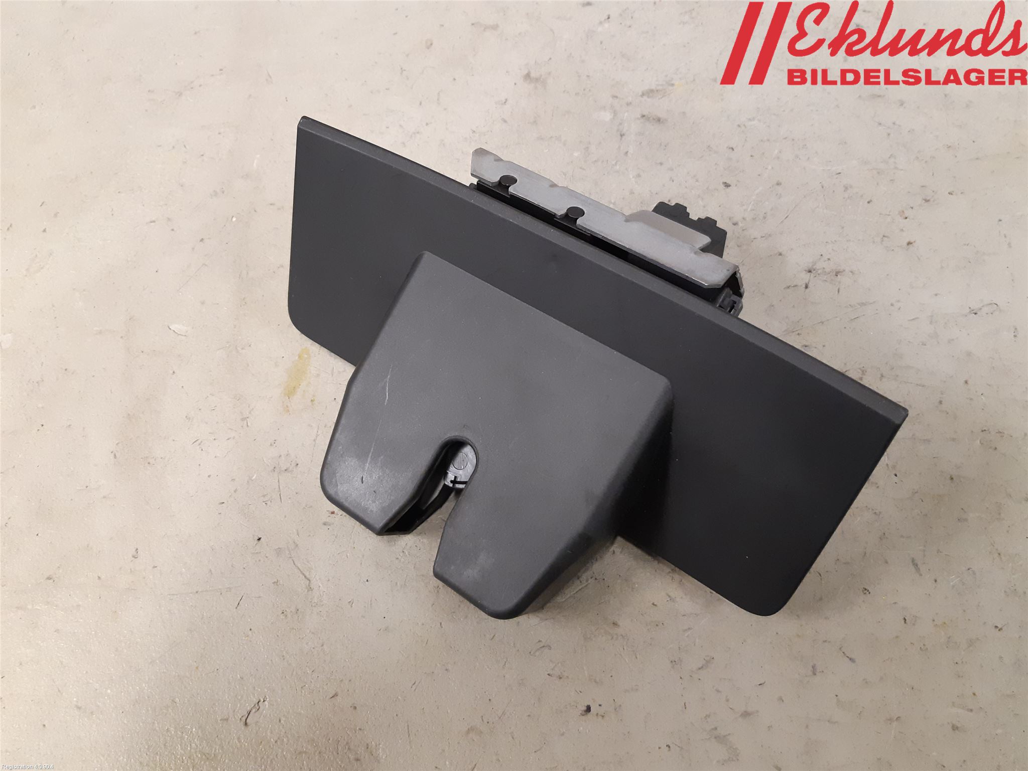 Volvo XC60 14-17 Låskista Baklucka