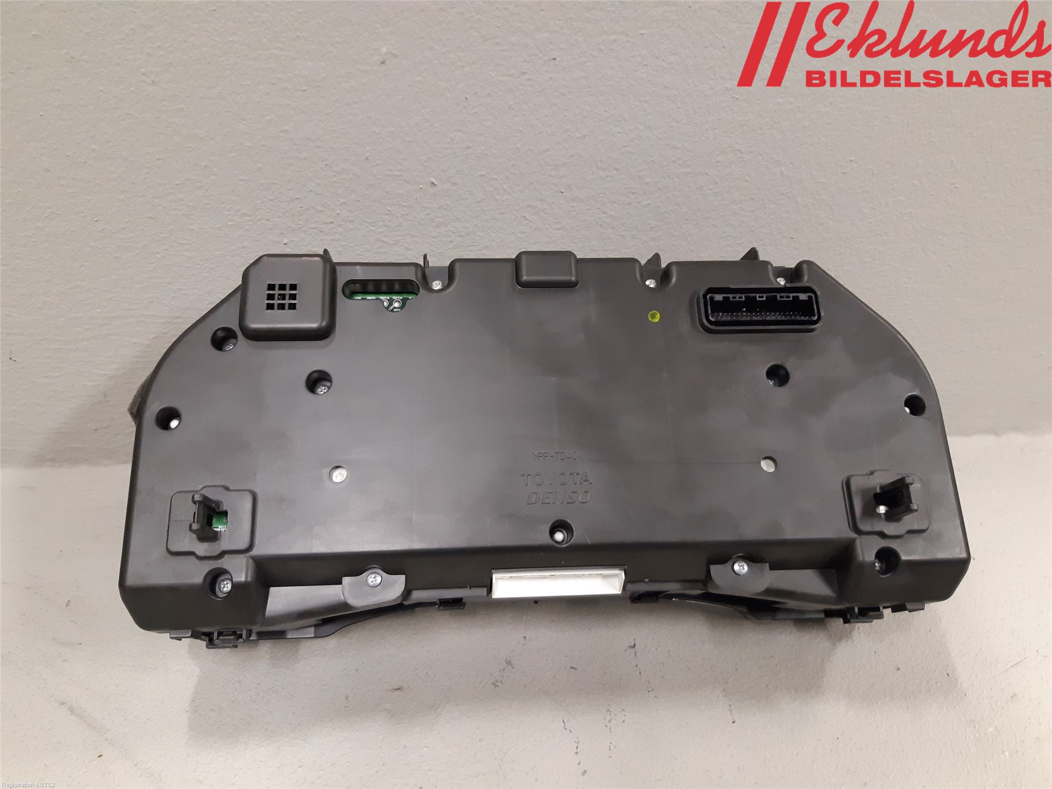 Toyota AVENSIS 09-15 Instrument Komb