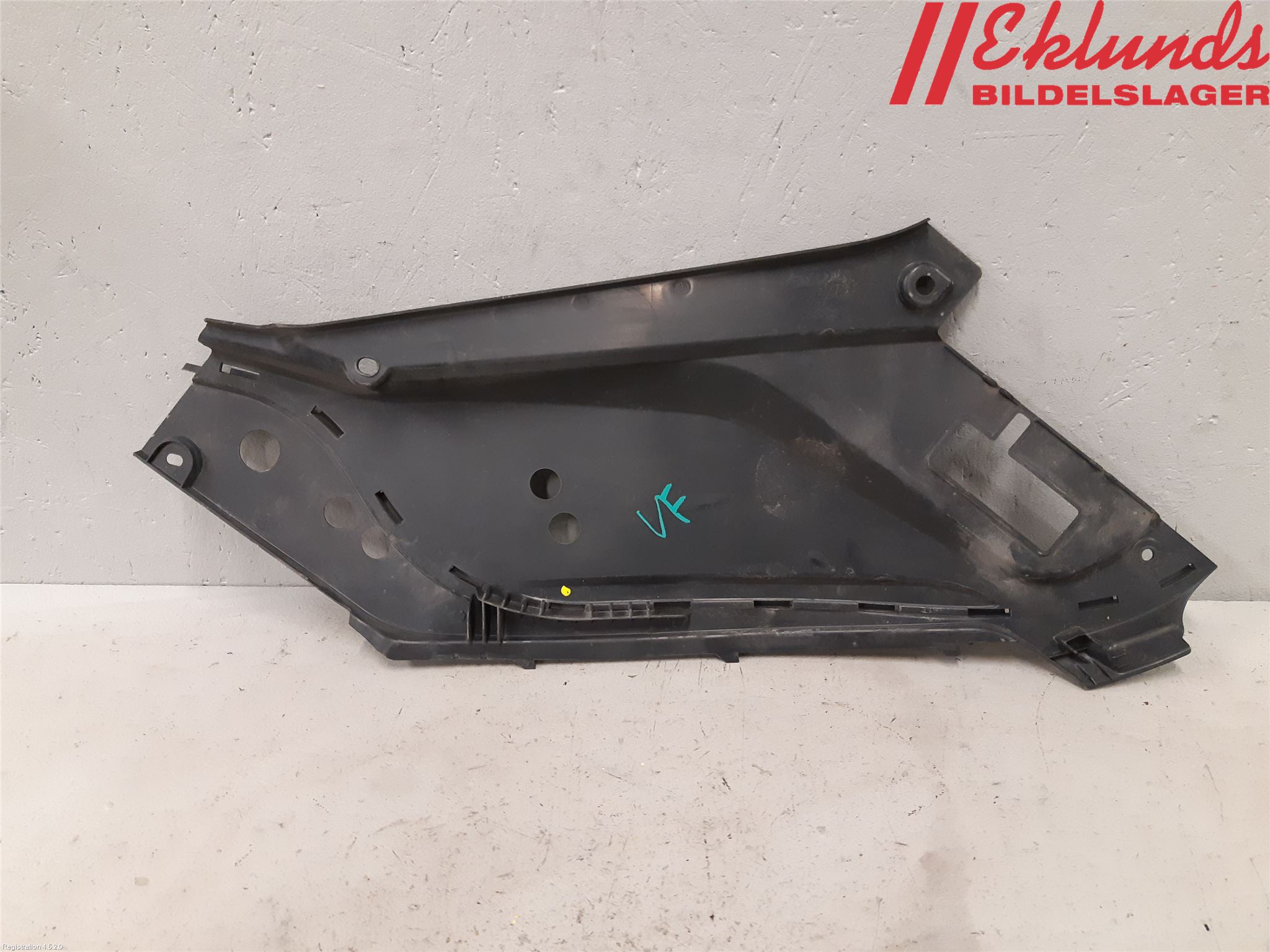 Volvo XC90/RECHARGE 16- Täckplast Front