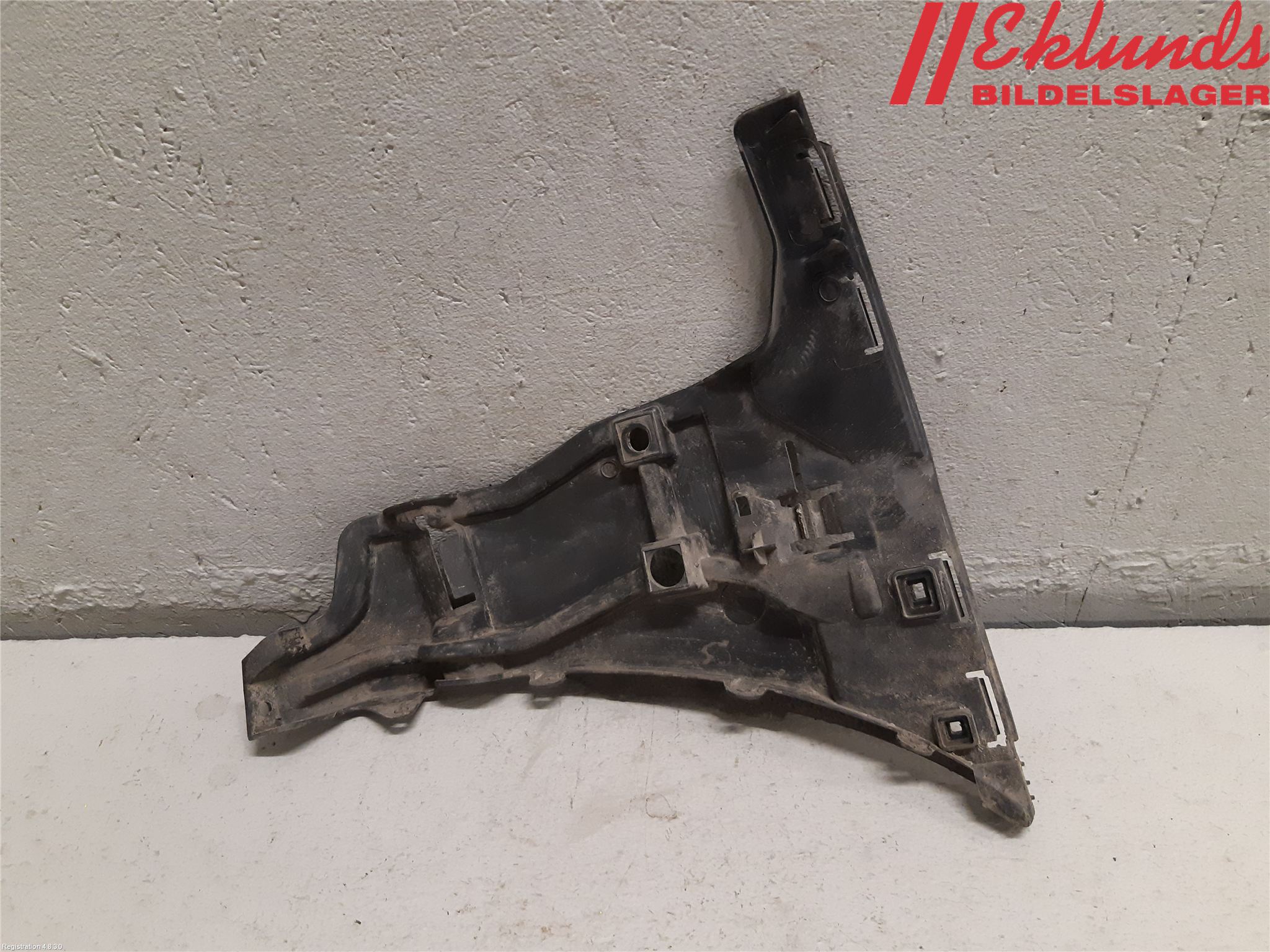 Volvo V70 05-08 Stötfångarfäste Fram Hö