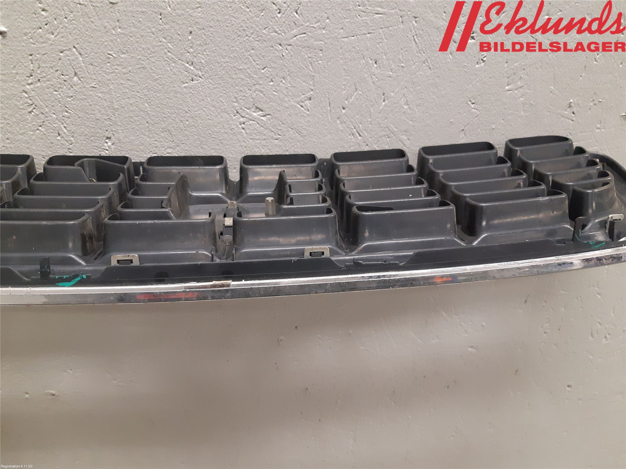 Volvo V70 08-13 Grill Komp