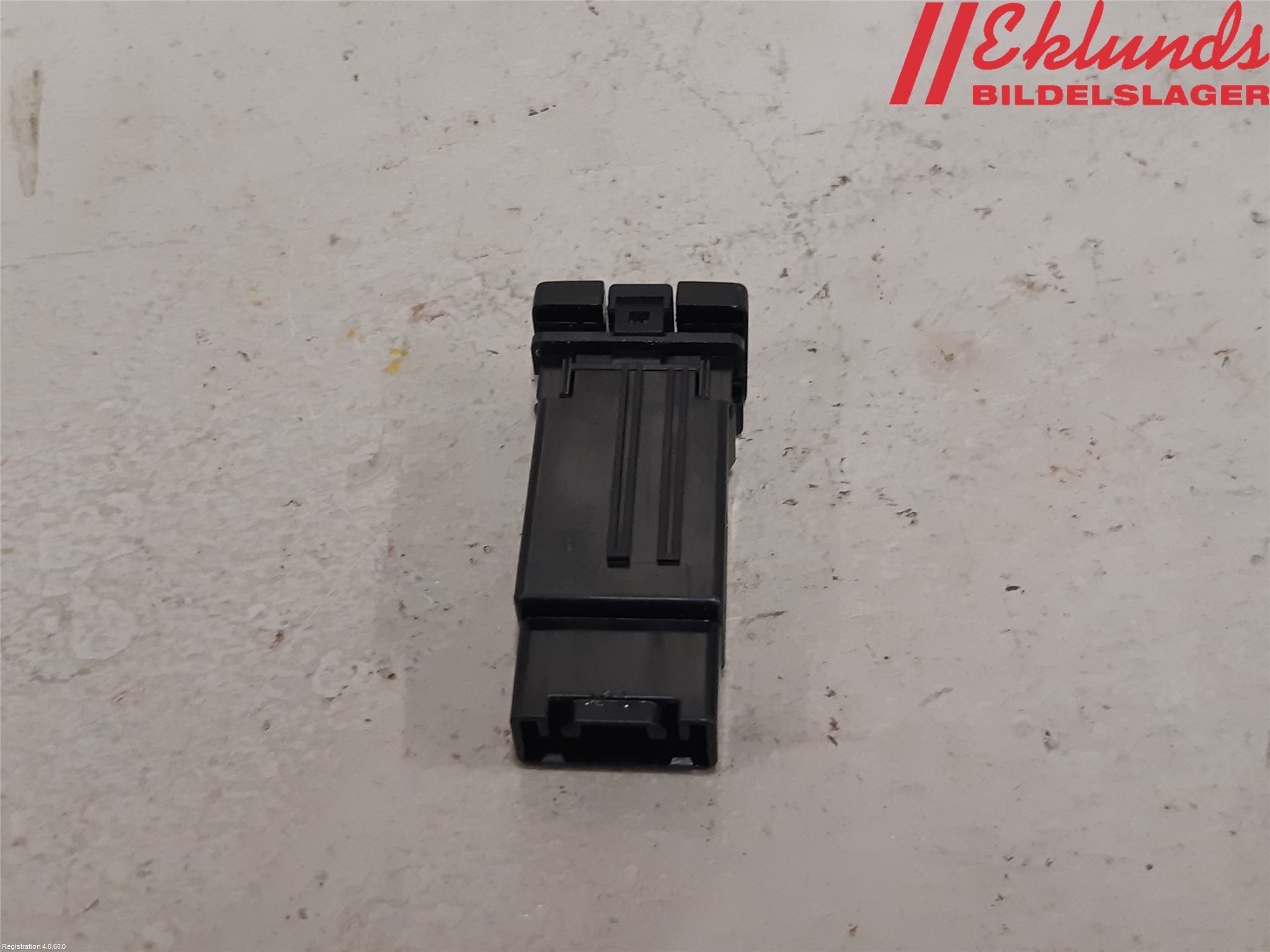 Toyota YARIS XP130 15-20 Strömställare Stolvärme