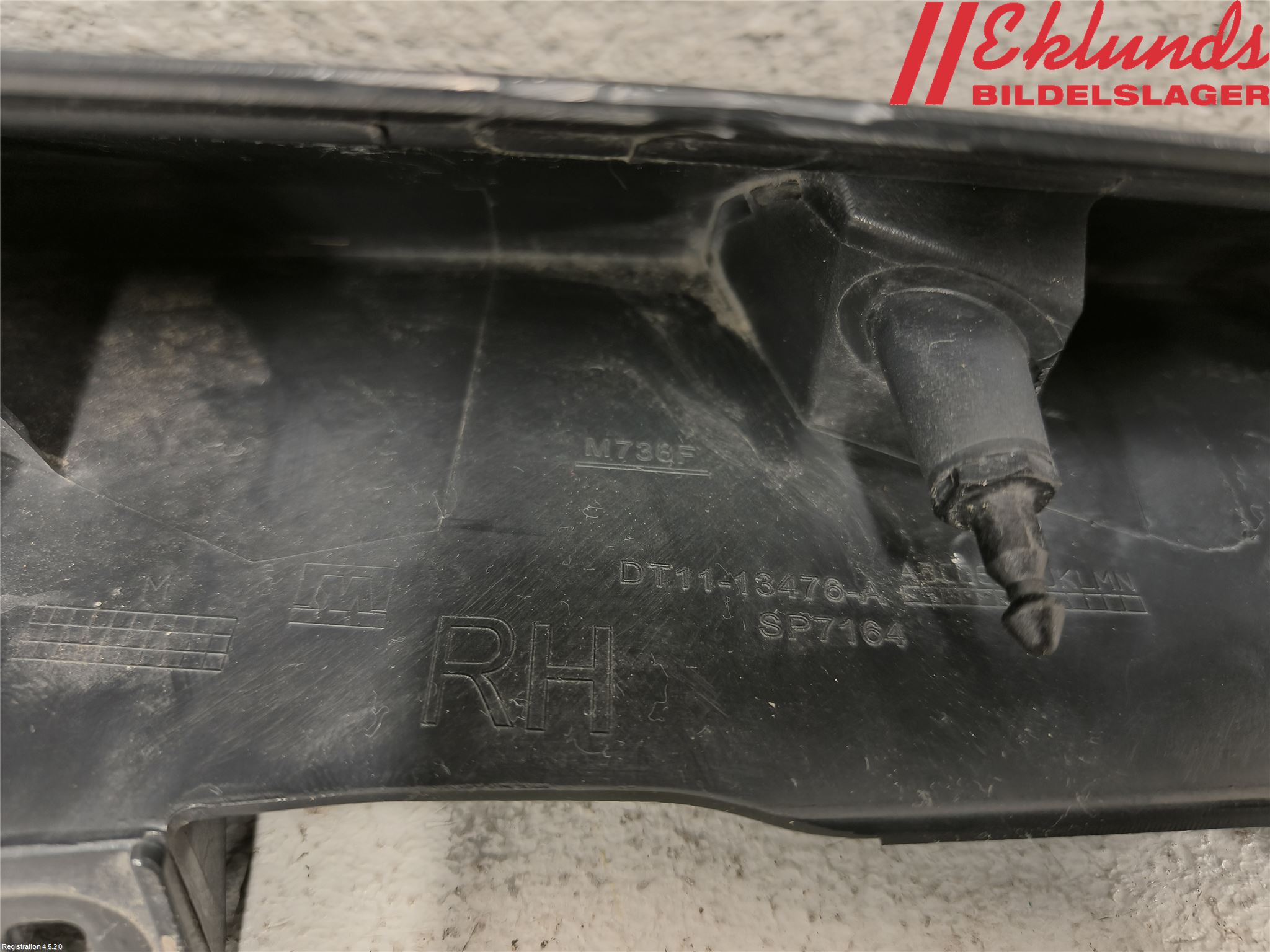 Ford TRANSIT/TOURNEO CONNECT 13-22 Skärm Hörn Utfyllnad Bak