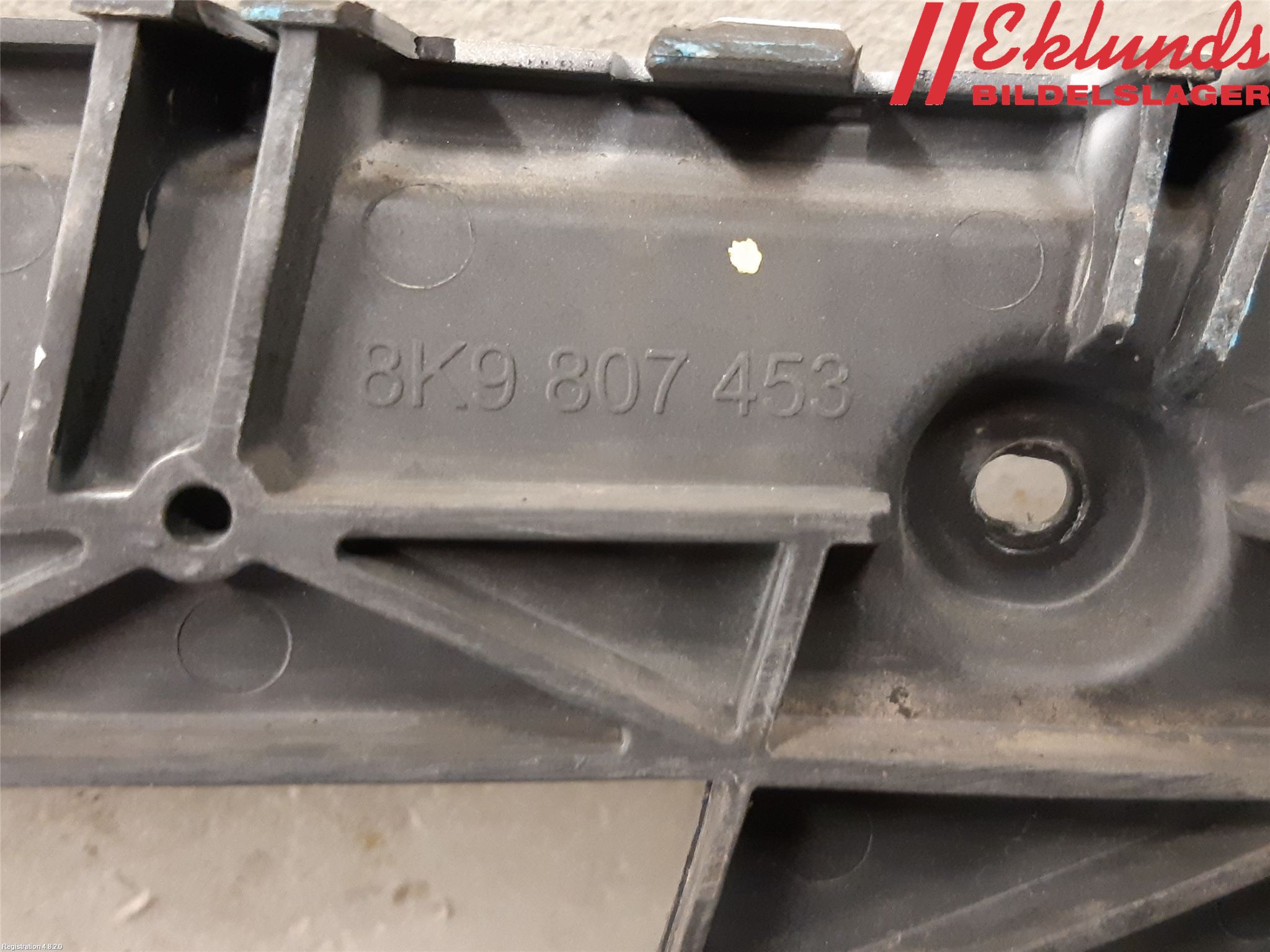 Audi A4/S4 08-11 Stötfångarfäste Bak Vä