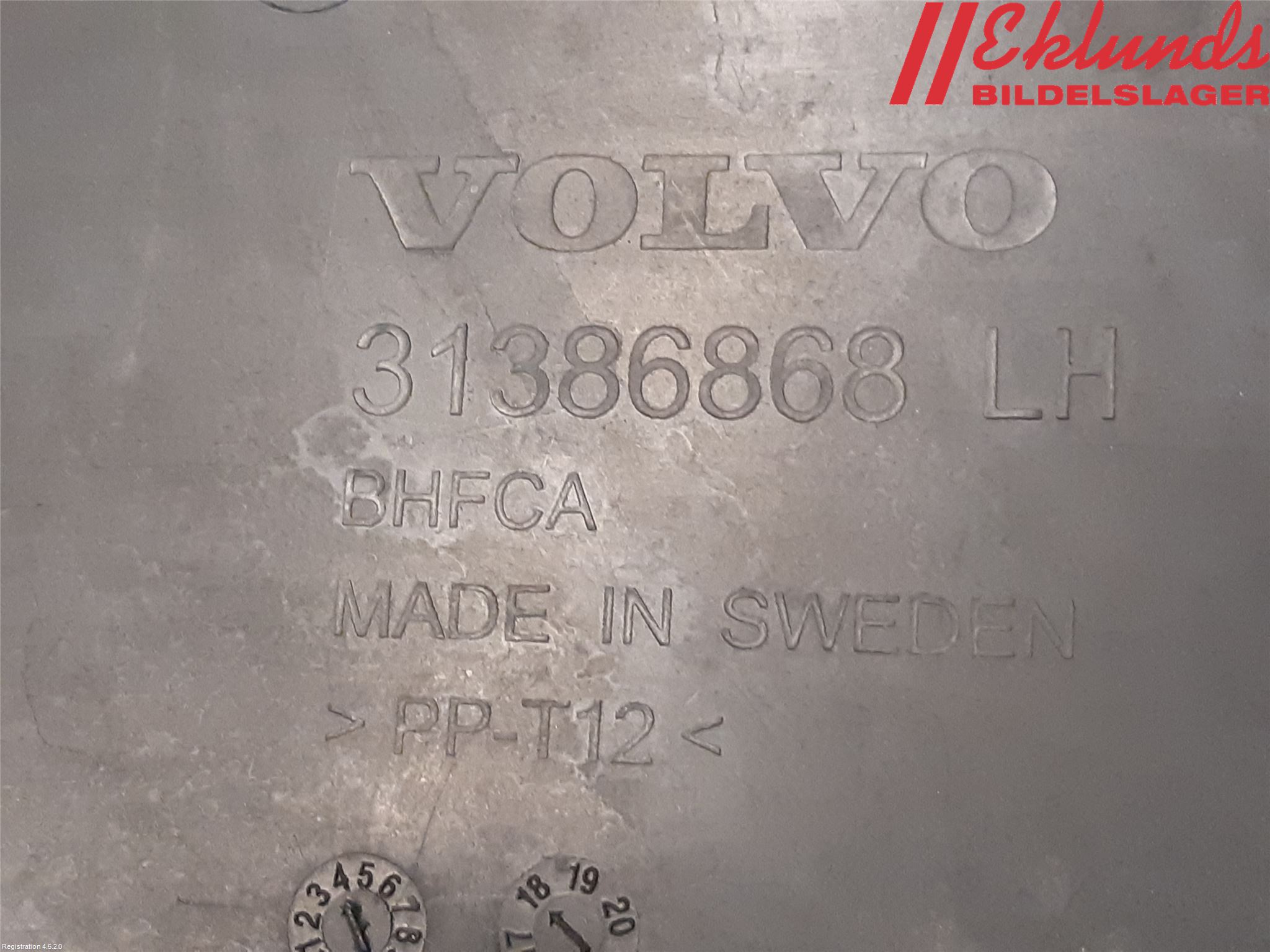 Volvo V90 CROSS COUNTRY 17->> Täckplast Front