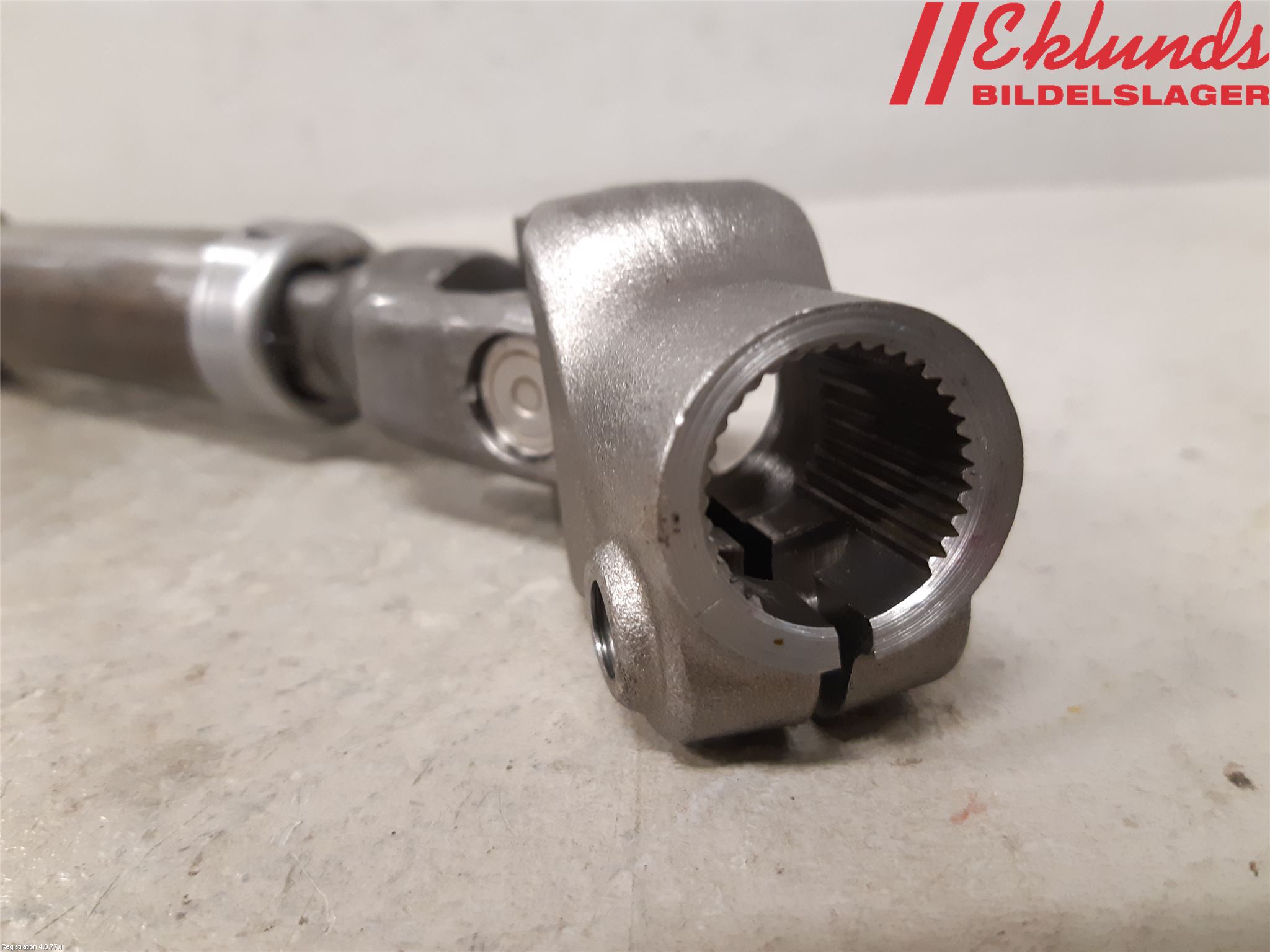 Toyota COROLLA 19- Rattaxelknut