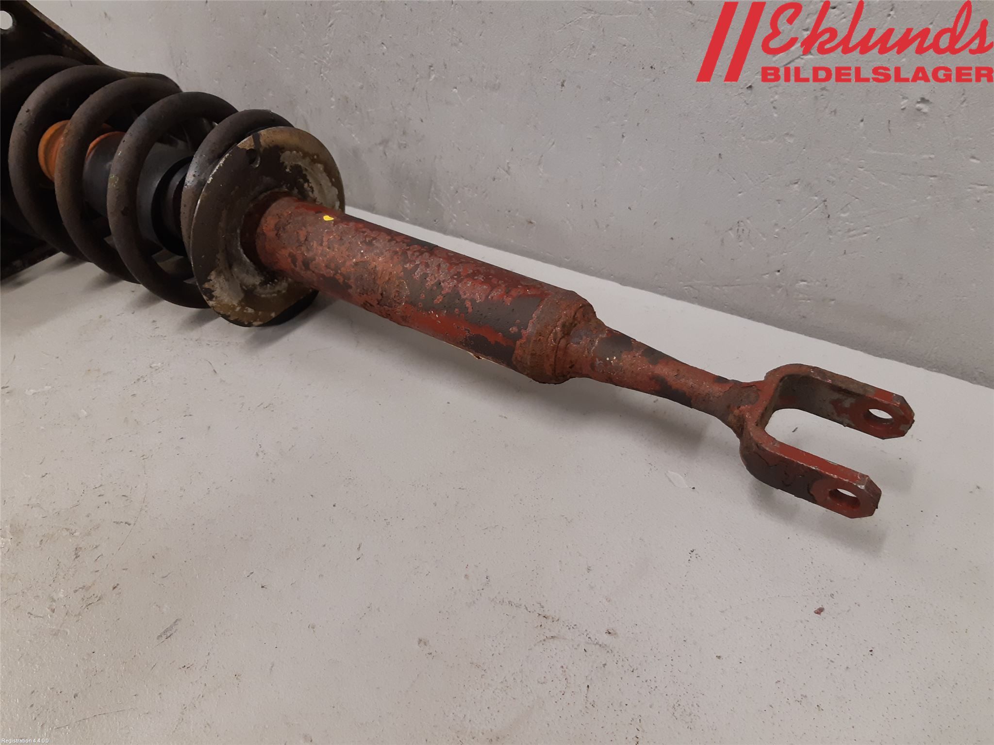 Audi A4/S4 05-07 Fjäderben Fram Höger