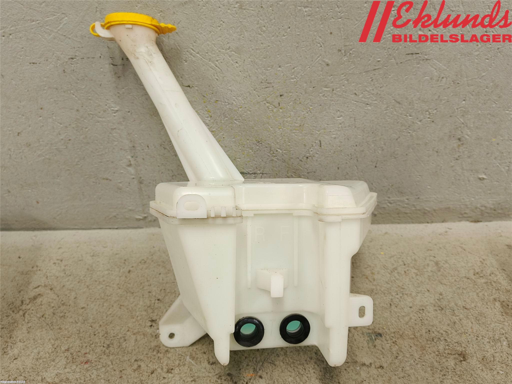 Toyota YARIS XP130 15-20 Spolartank Vindruta